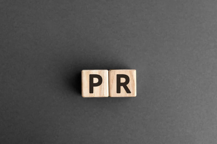 Assez, c’est assez : « faire du PR », ce n’est pas notre métier