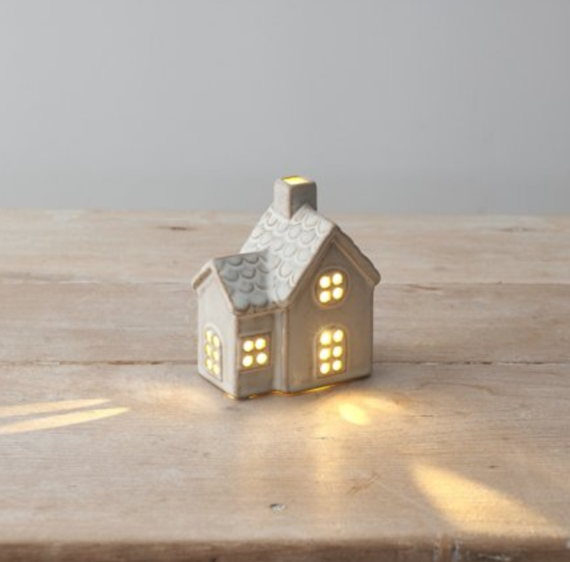 LED Light Up Cottage