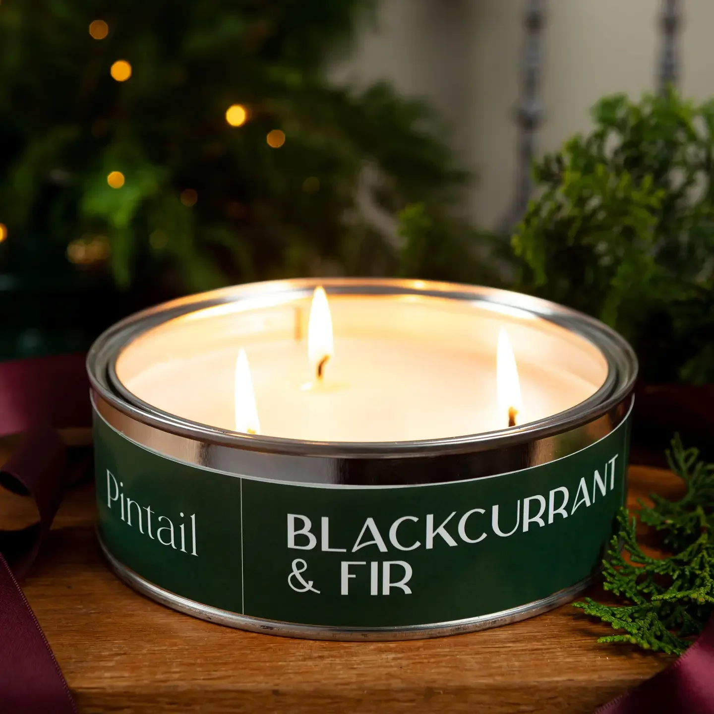 Blackcurrant & Fir Triple Wick 2.webp
