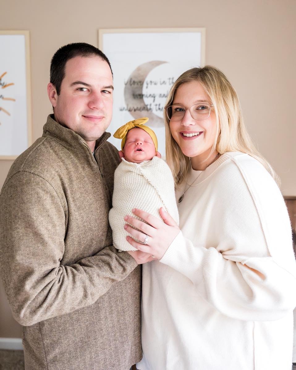 The Labe family has grown by one sweet little girl. Peyton was absolute perfection for her very first photo session and Parker is already stepping into her big sister role so amazingly. 

These early days go by far too quickly, making moments like th