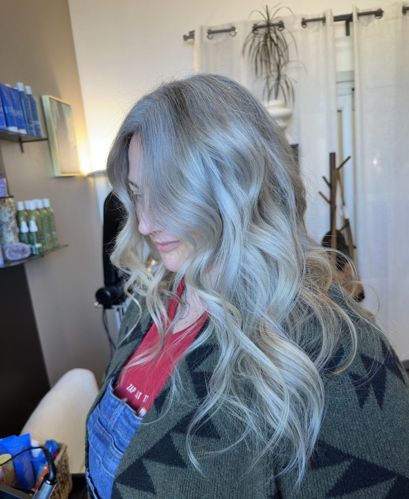 Gray Hair Grow-Out: How to Make It Look Intentional