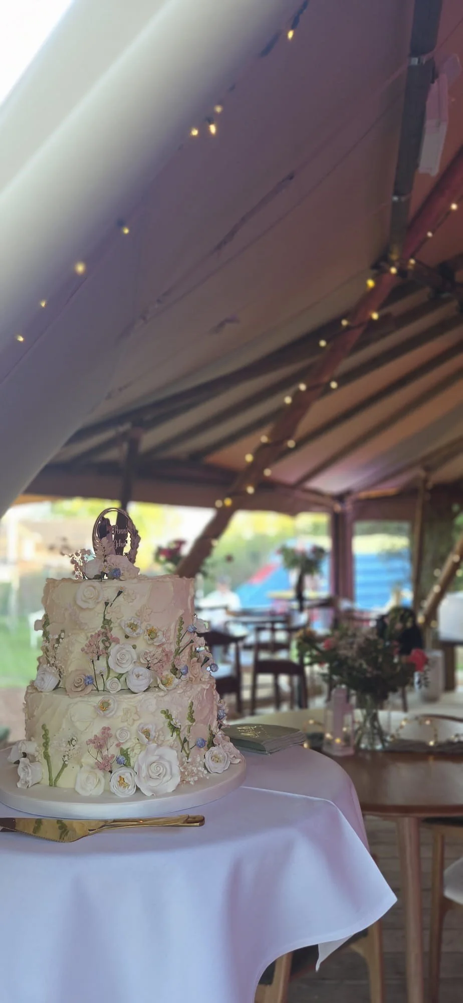 Wedding cake set up tipi 2.jpg