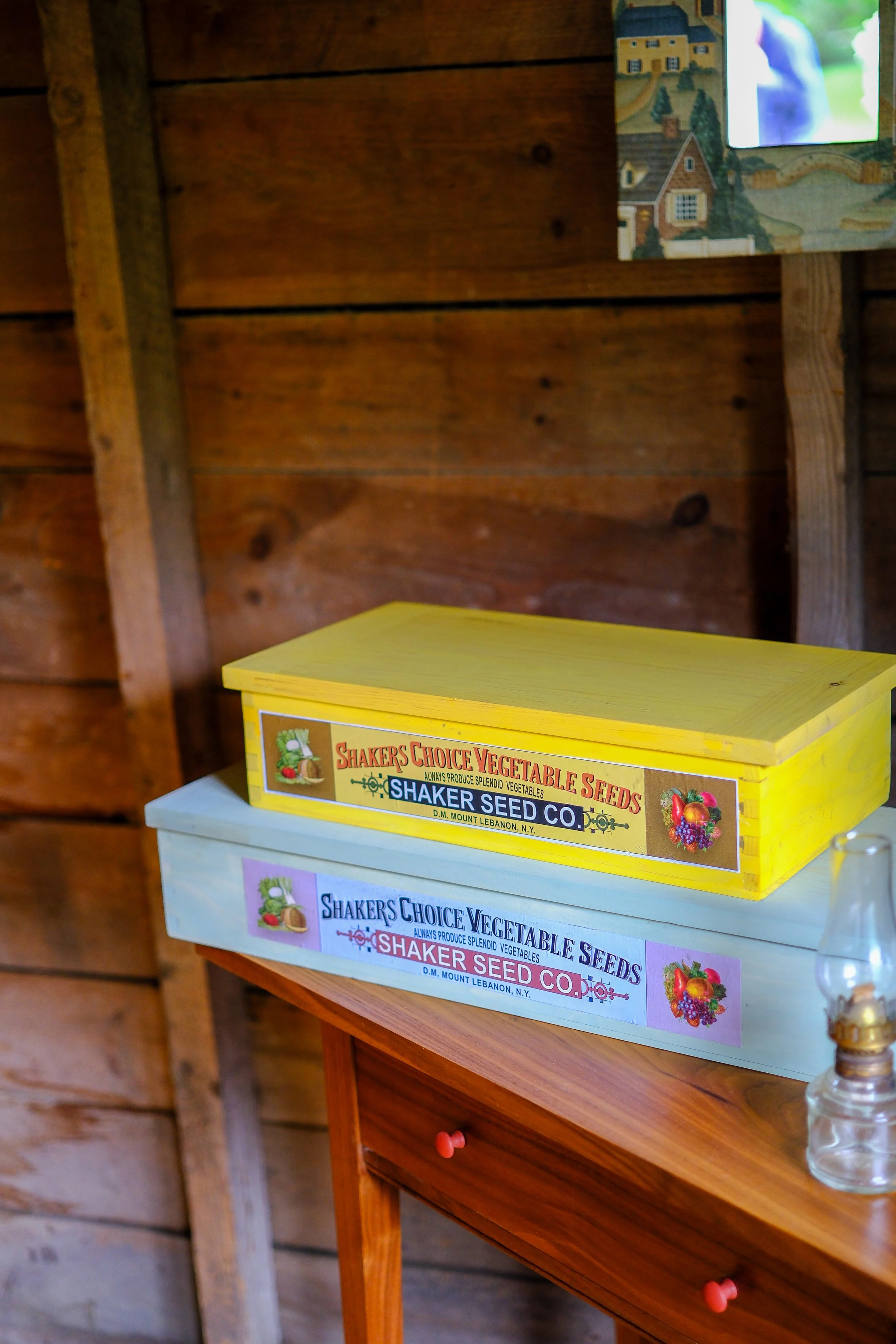 Shaker Seed Box