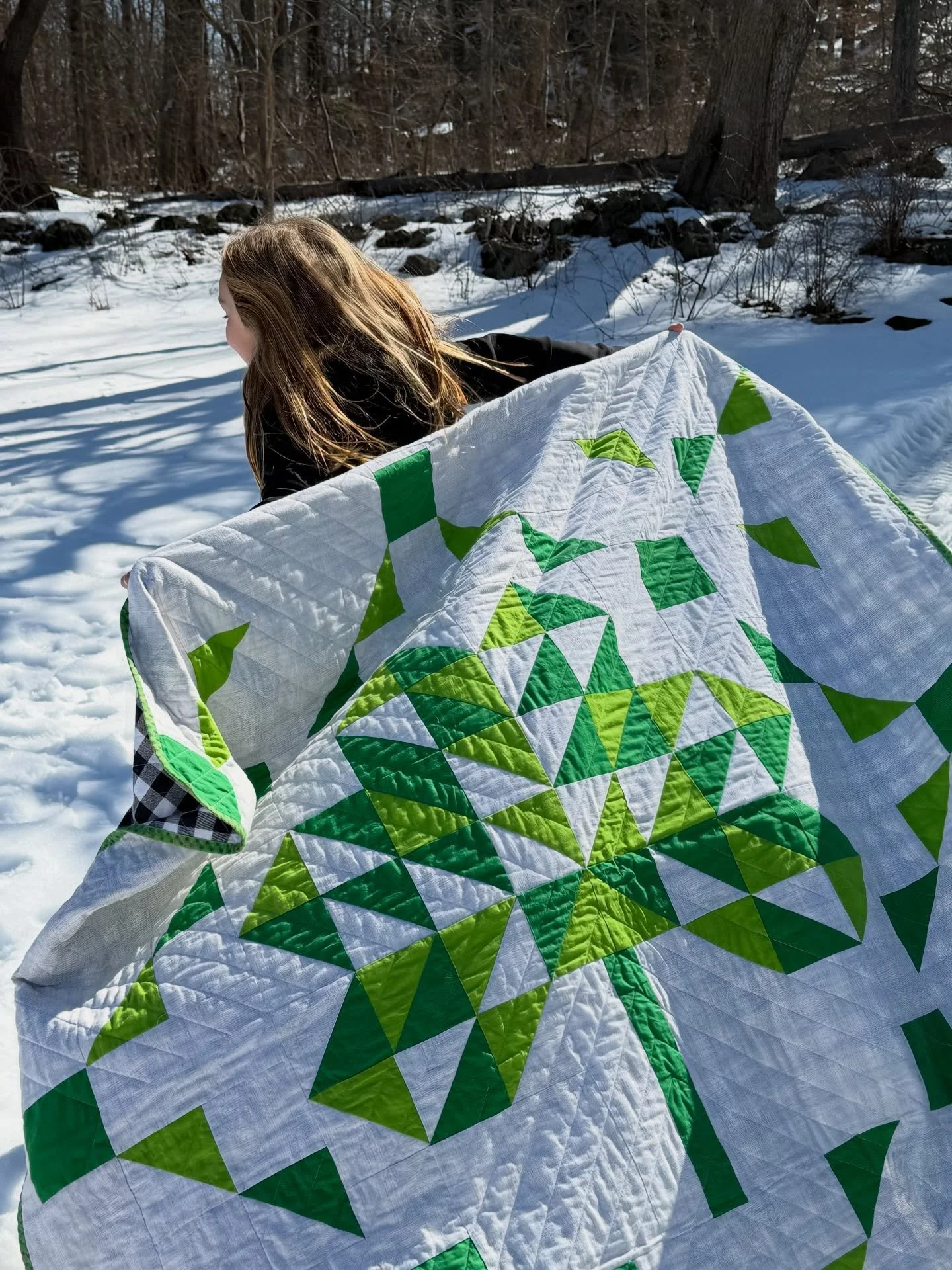 Every good quilt has a little magic in it. Some keep you warm.
Some convince you, you can fly. 🍃✨

The pattern is releasing tomorrow and I hope you find it as enchanting as I do ☘️🫶
