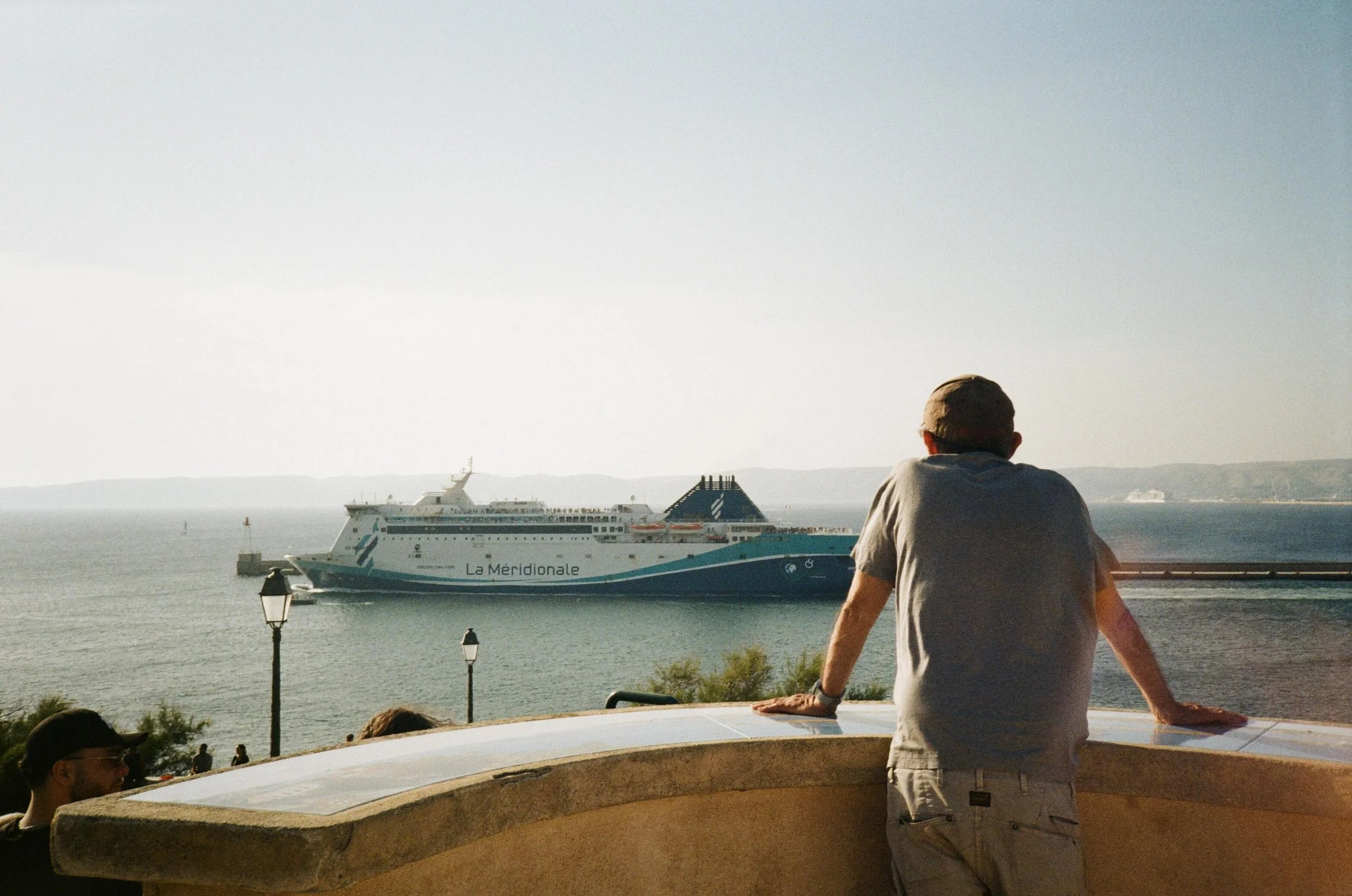 shot on Nikon 35L AF - Marseille