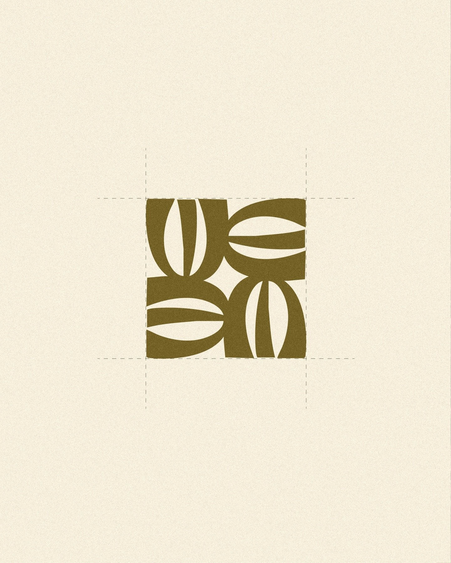 ✏️ Quand je construis un symbole, je passe beaucoup de temps &agrave; observer :

&bull; Les marges, les ouvertures, les blancs.
&bull; Les zones plus denses, les pleins.
&bull; La direction, le mouvement, le point d&rsquo;ancrage.

Et souvent, la &l