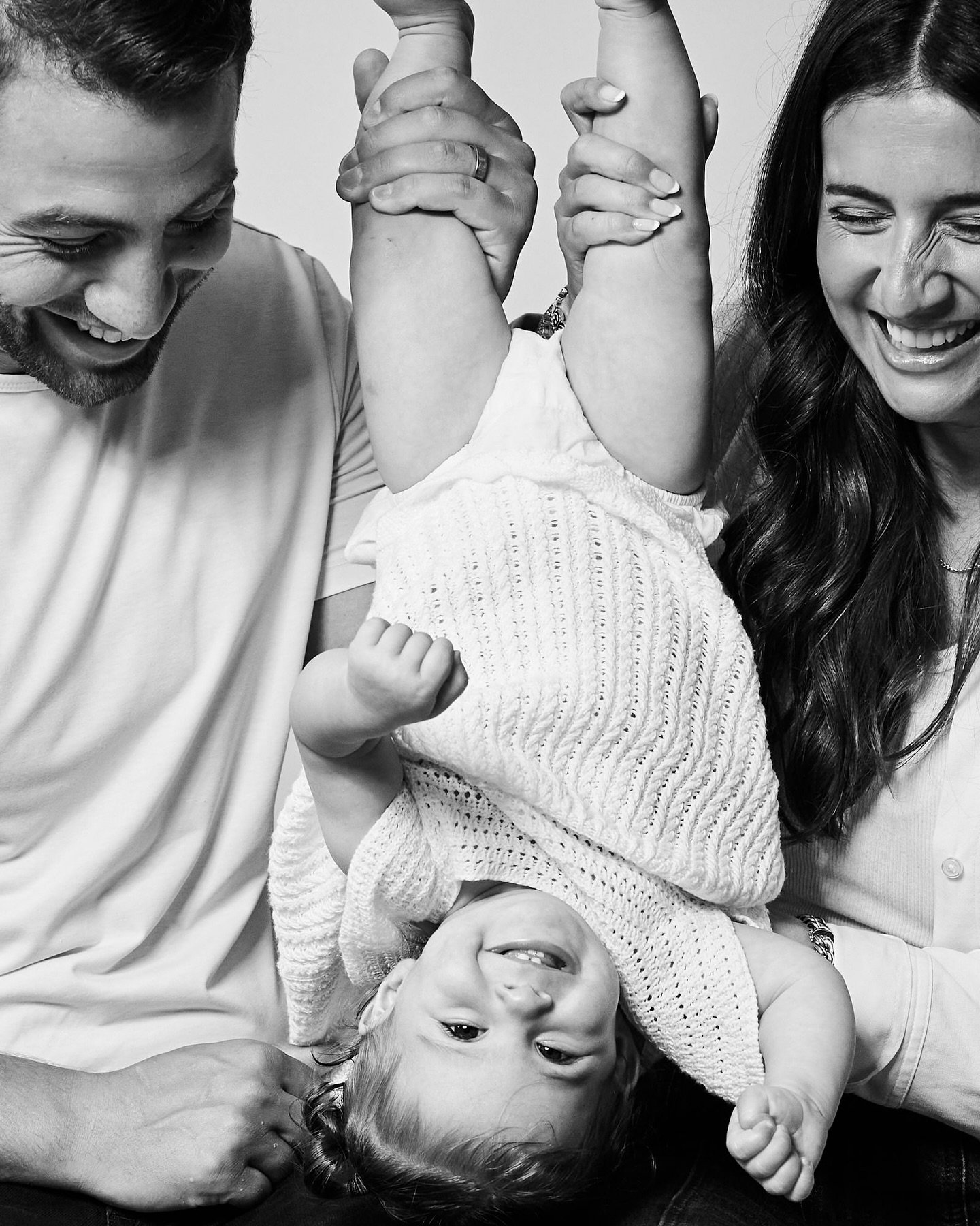 Last time we did this, the response was wild, and we&rsquo;re here to do it all over again.

@allison_kam , @fl.aw.less and I are excited to pamper one mama the ultimate Mighty makeover + photoshoot on December 16 ONLY, with guaranteed photos deliver