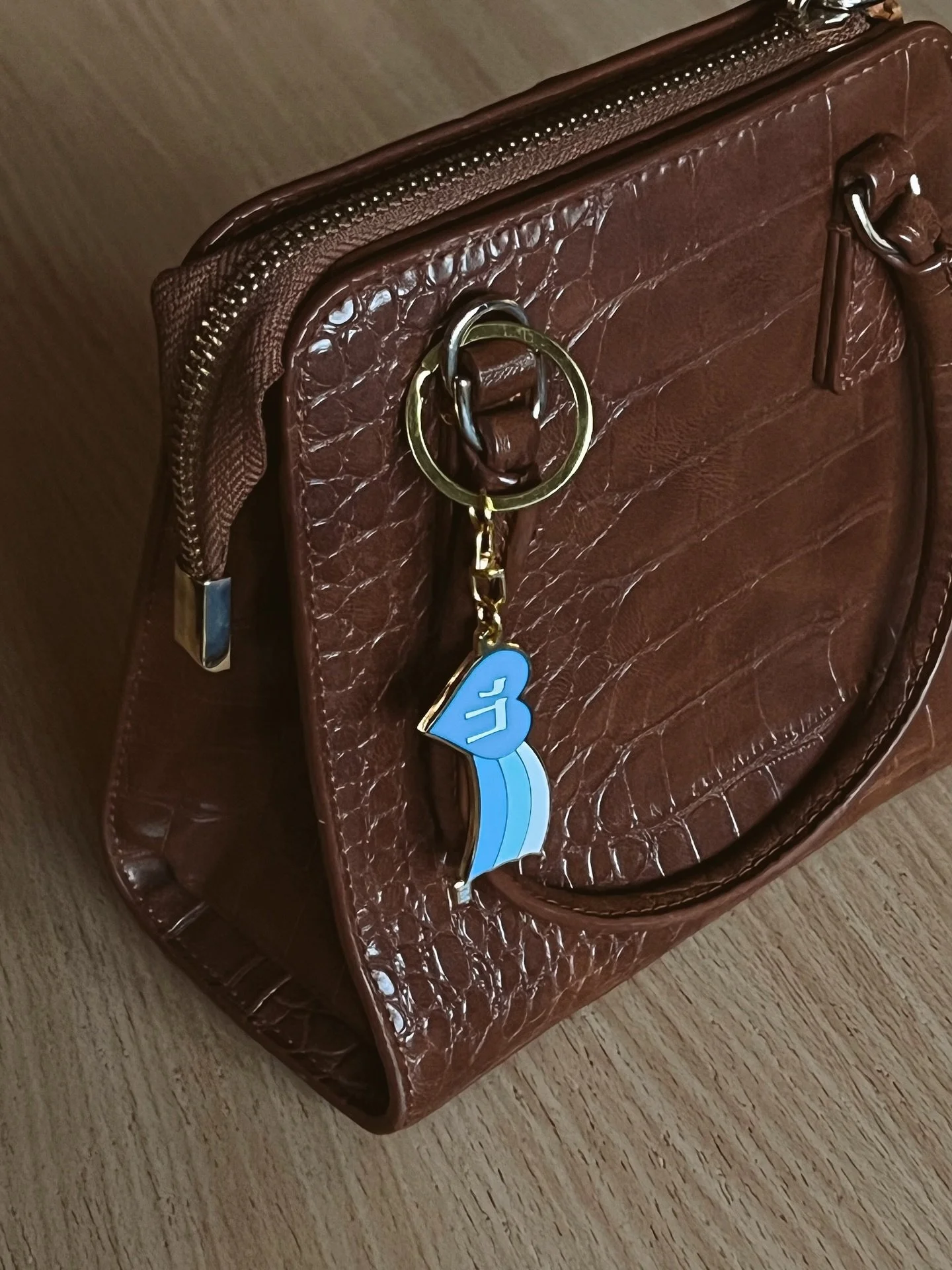 You&rsquo;ve worn the sweatshirt&hellip; now carry the symbol. 💙 Our signature Chai Vekayam logo, now in keychain form, has arrived. A daily reminder of love, life, and strength. Perfect for your keys, bags, or to gift with intention 🌟