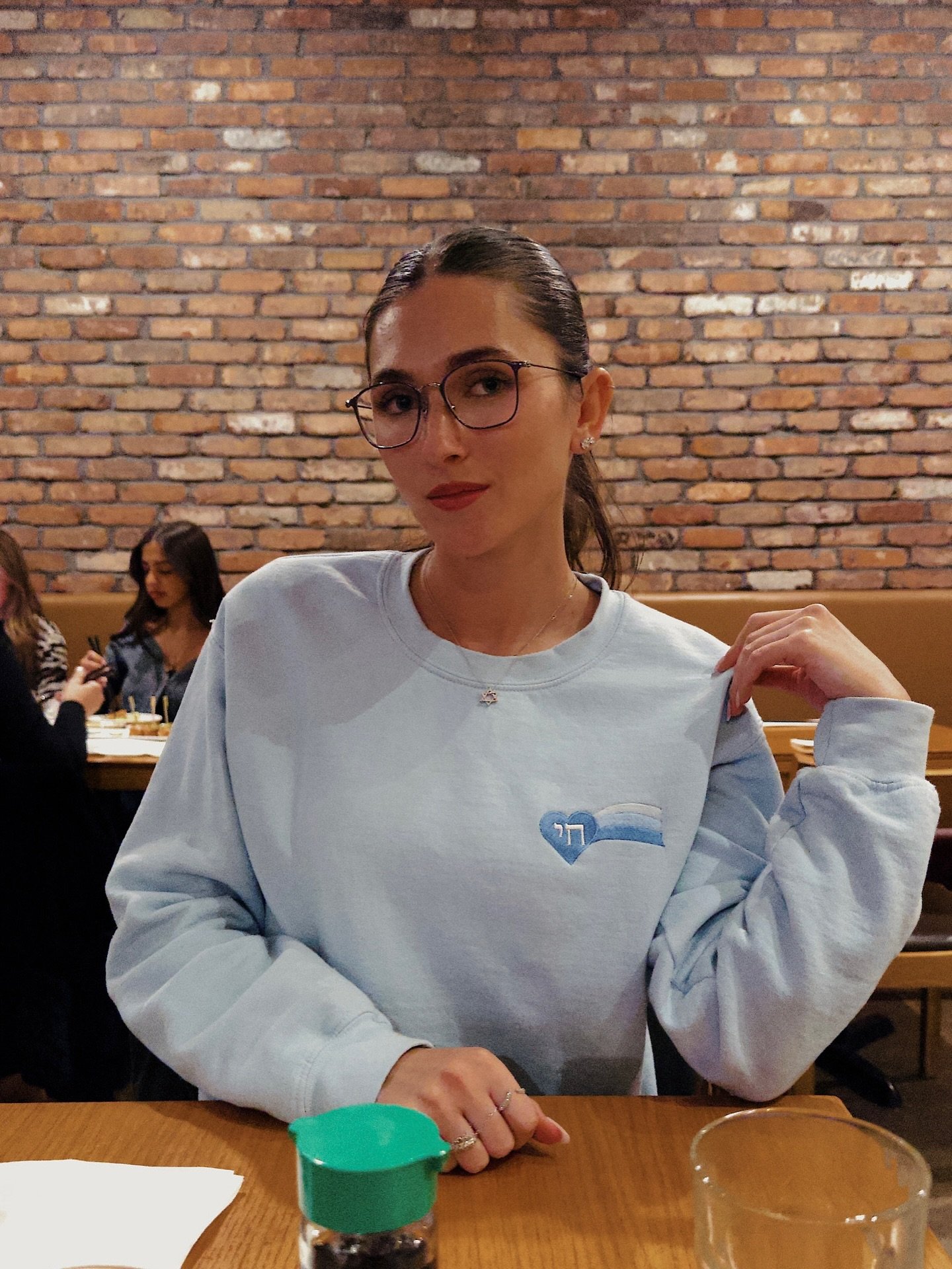 Sometimes you come across someone who isn&rsquo;t just part of a culture shift &mdash; they&rsquo;re shaping it. 

@Tessaveksler is rooted in her values, steady in her voice, and courageous in her leadership. She doesn't wait for permission to lead. 