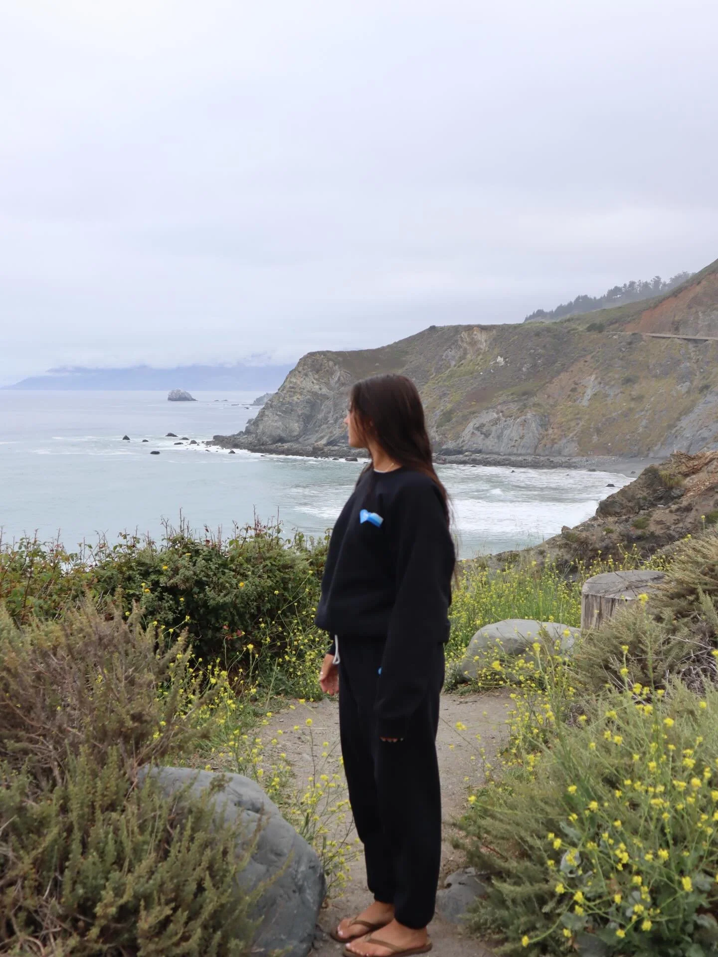 made for cozy shabbat mornings 💙

chai crewneck in black/blue + chai sweatpants in black/blue