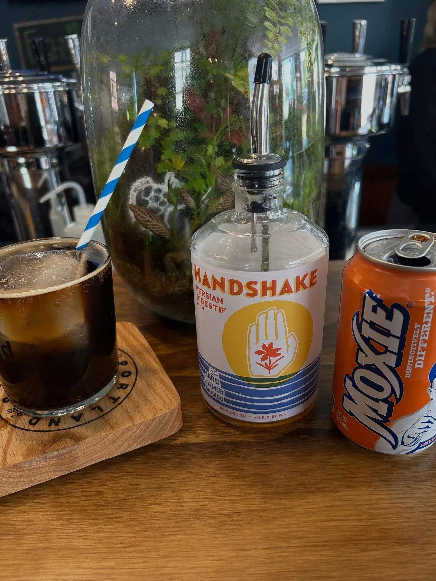 🤝🍹 Handshake Amaro +🥤 Moxie +🍺 Beer.
It&rsquo;s the Maine thing&mdash;we do more than just beer.
Come check out our full drinks menu and find your new favorite pour!