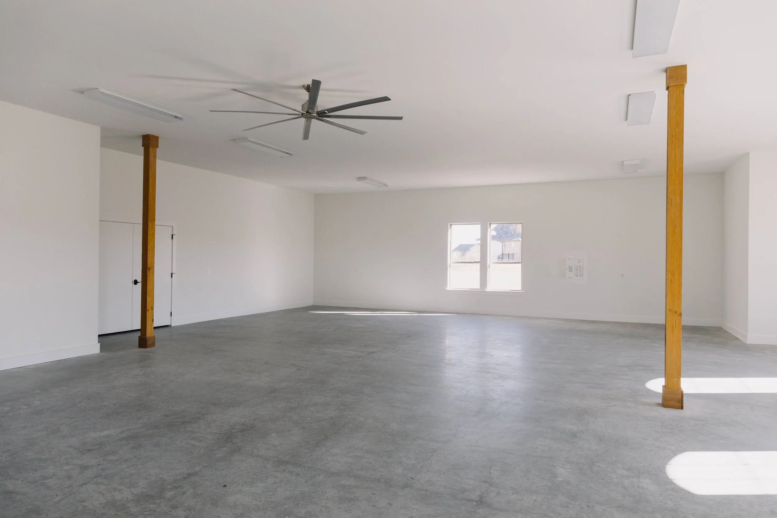 A large garage constructed by 6th Ave Homes at Aledo, Texas