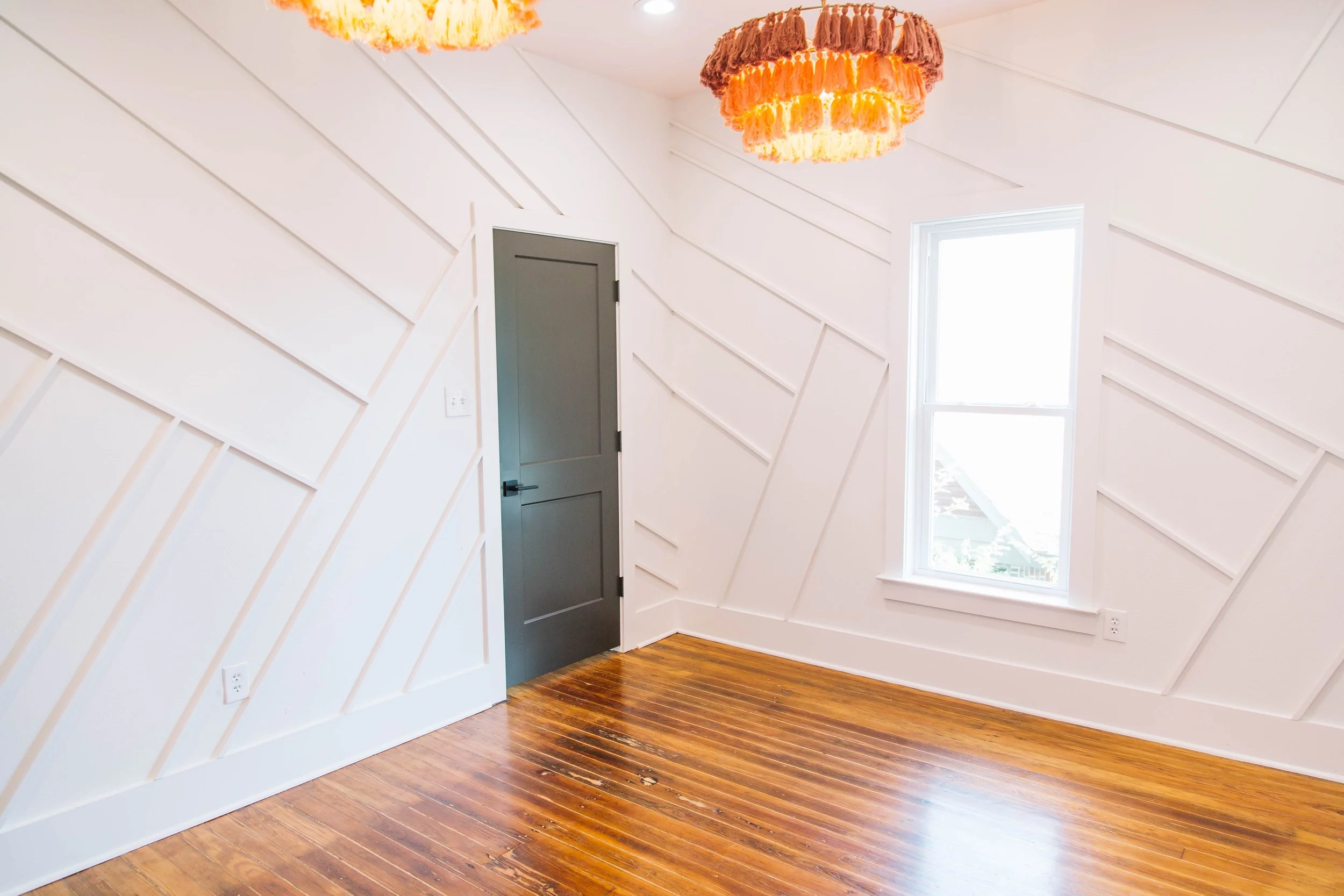 Designer walls with ample lighting