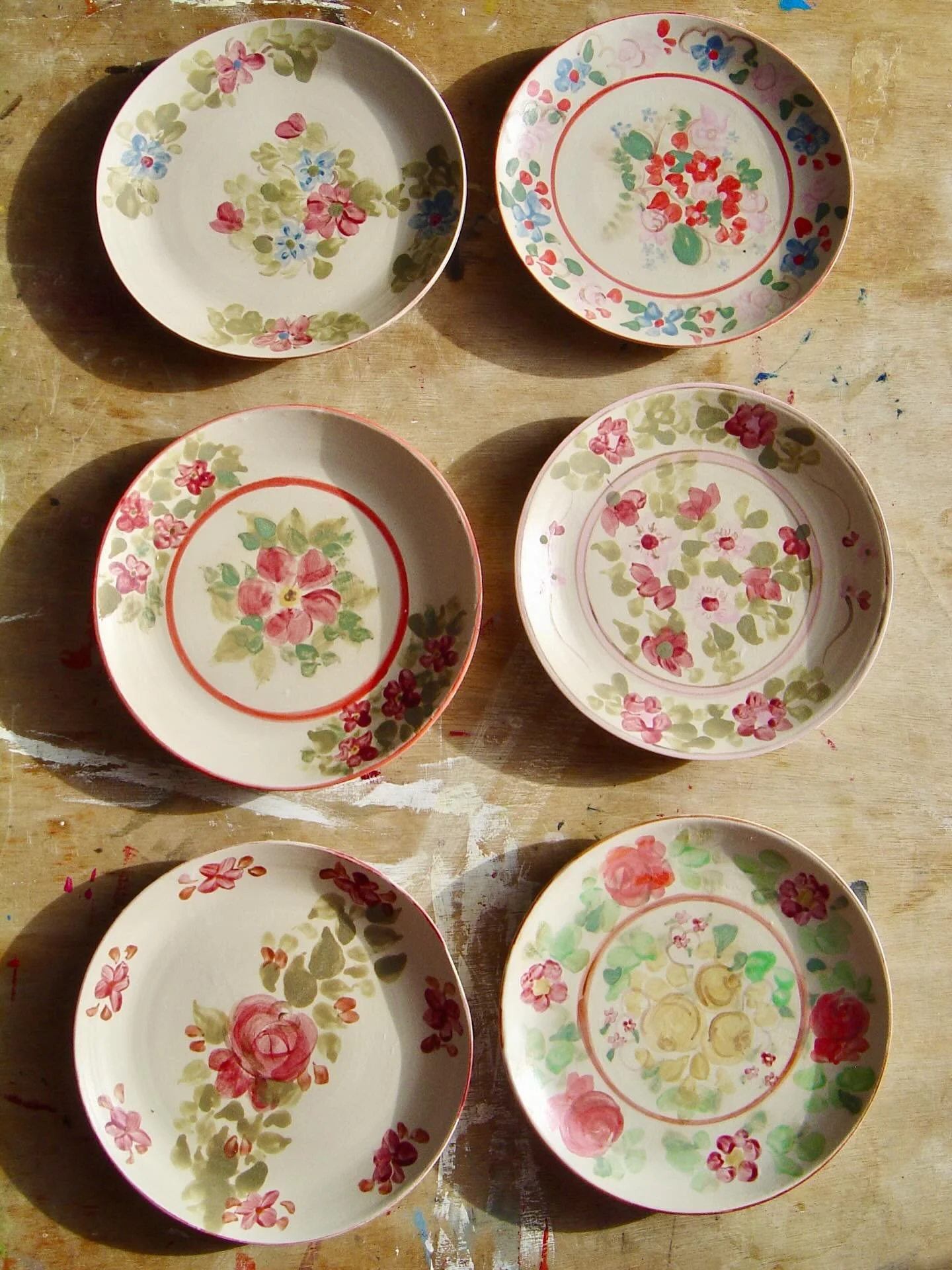 Plates for cakes