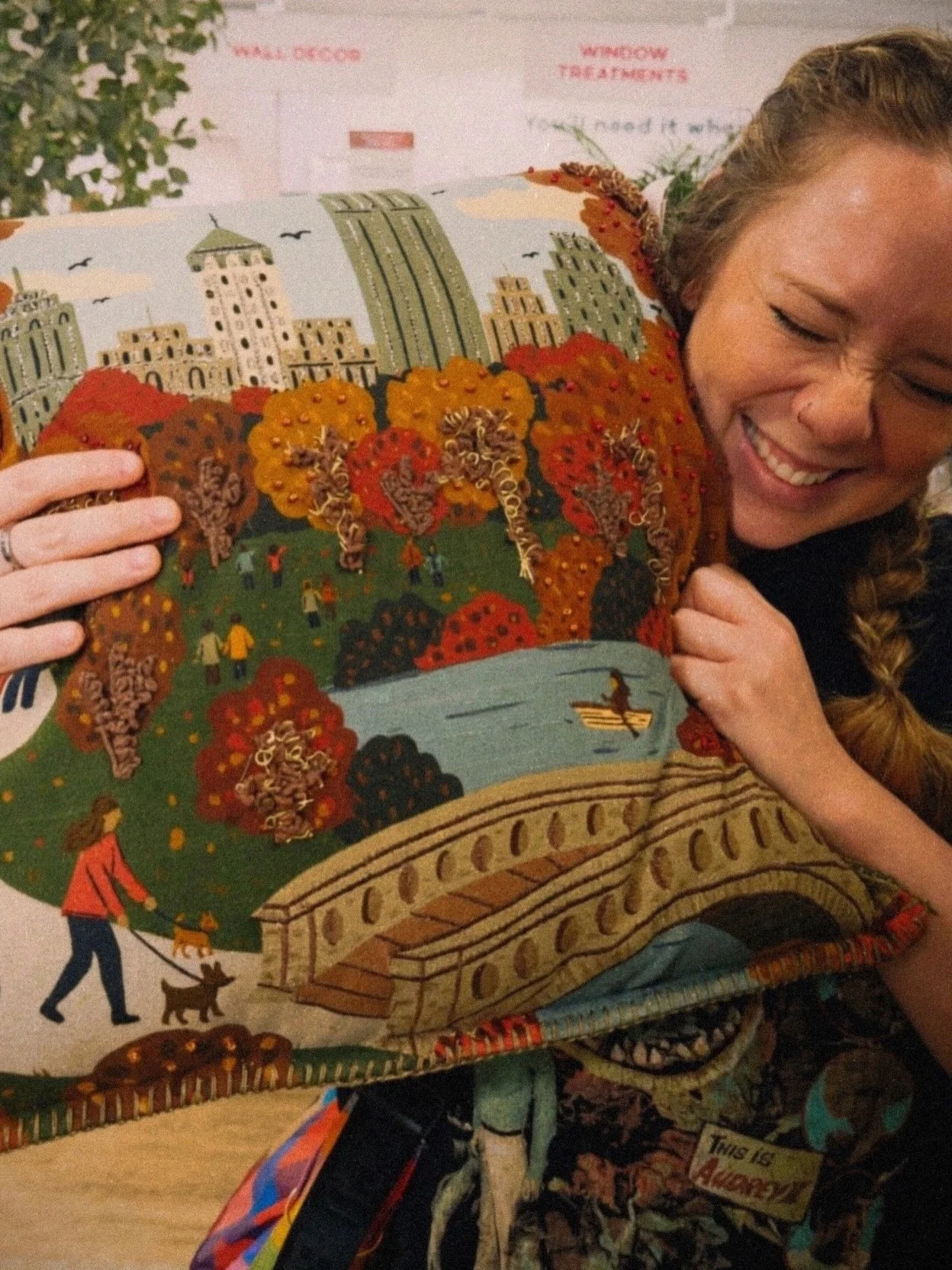 Popped into @homegoods today and found my art on a pillow! I worked on this last year and it&rsquo;s so exciting finally seeing it on a finished product.

A little NYC scene is my favorite to illustrate. It&rsquo;s my favorite city. One of my favorit