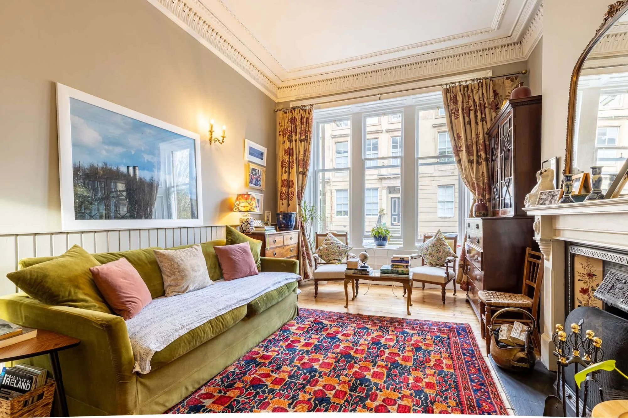 Living Room 2-min.jpeg