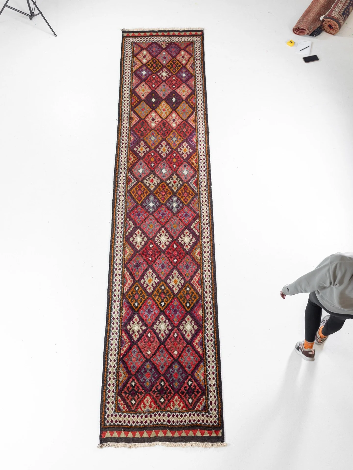 Anything for the shot (and a runner this good). Don&rsquo;t worry, we had a spotter 🪜