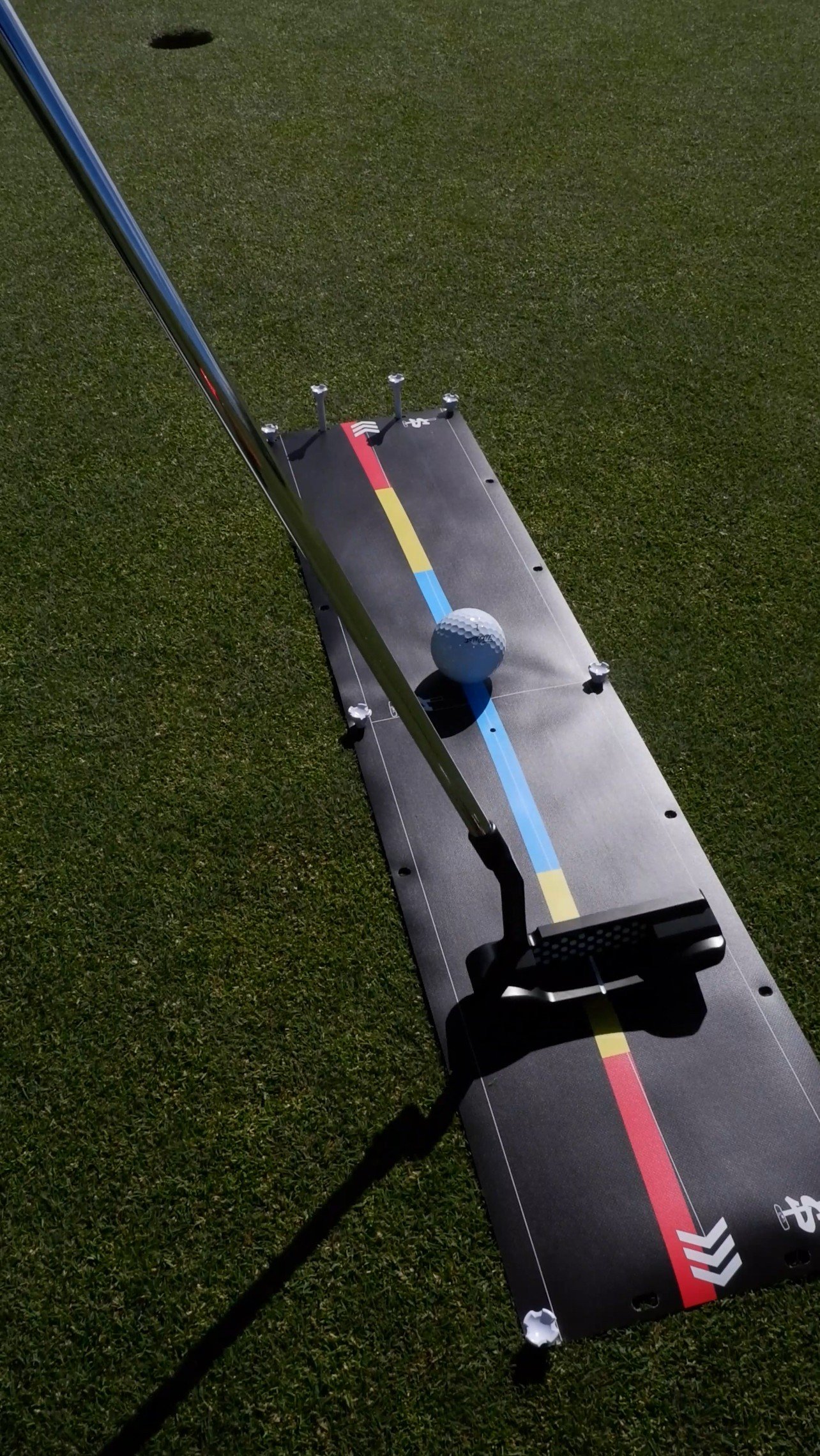Strokin with putter.jpg