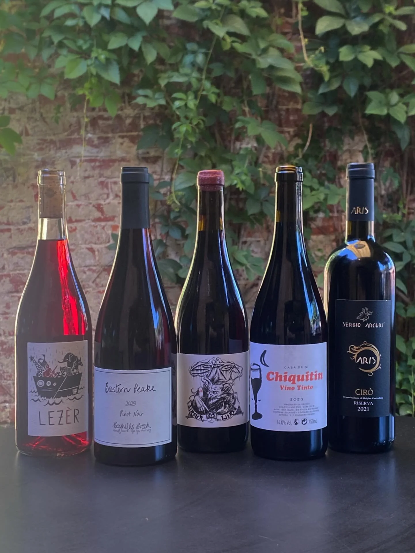 Mondays at @beskbar mean drink-ins at take-away pricing!
Heaps of delightful steak-night wines to get stuck into this week&hellip;

&lsquo;24 @agricolaforadori Dolomiti Rosso &lsquo;LEZER&rsquo;
&lsquo;23 @easternpeake Coghills Creek Pinot Noir
&lsqu