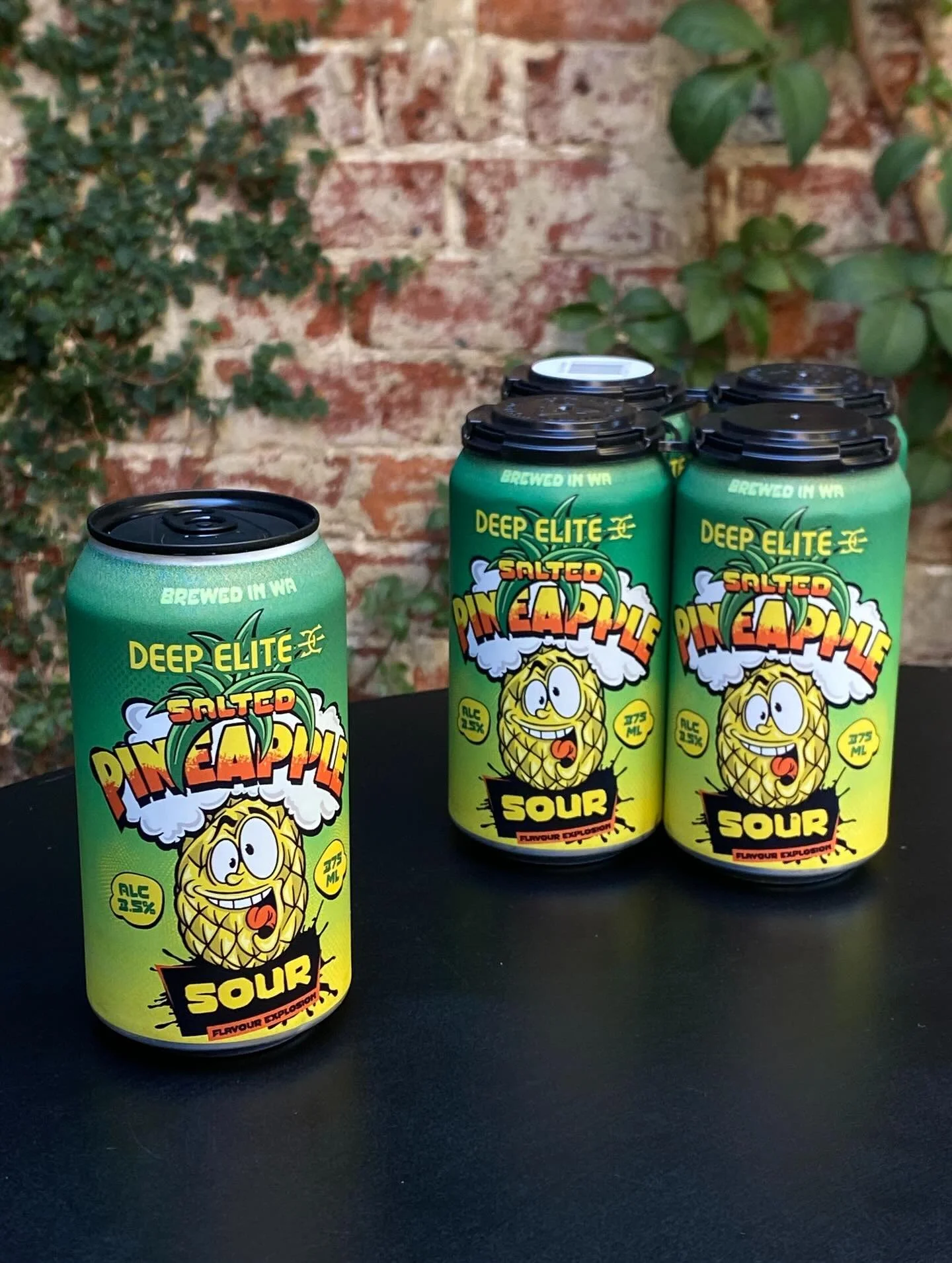 New brews from @deepelitebrewing 

A salted pineapple warhead mid-strength perfect for a sunny Sunday afternoon!

&amp; the mighty Mosaic + Columbus WCIPA this brewery have consistently wowed with!