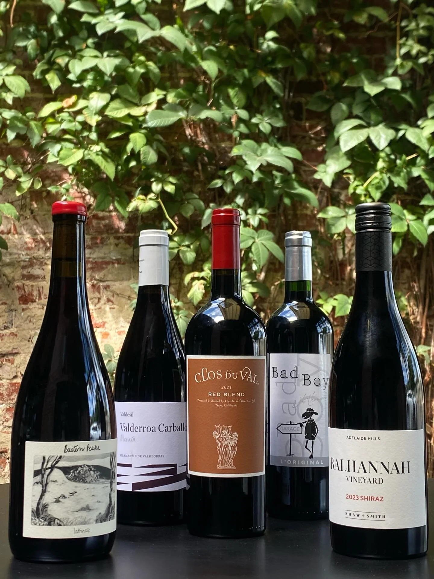 You know what Mondays mean at @beskbar &hellip;
Drink-Ins at their Take-Away prices - Unbeatable value for money.
As the wind picks up and cools things down this evening here are 5 reds that blew us away:

&lsquo;23 &lsquo;Intrinsic&rsquo; Pinot Noir