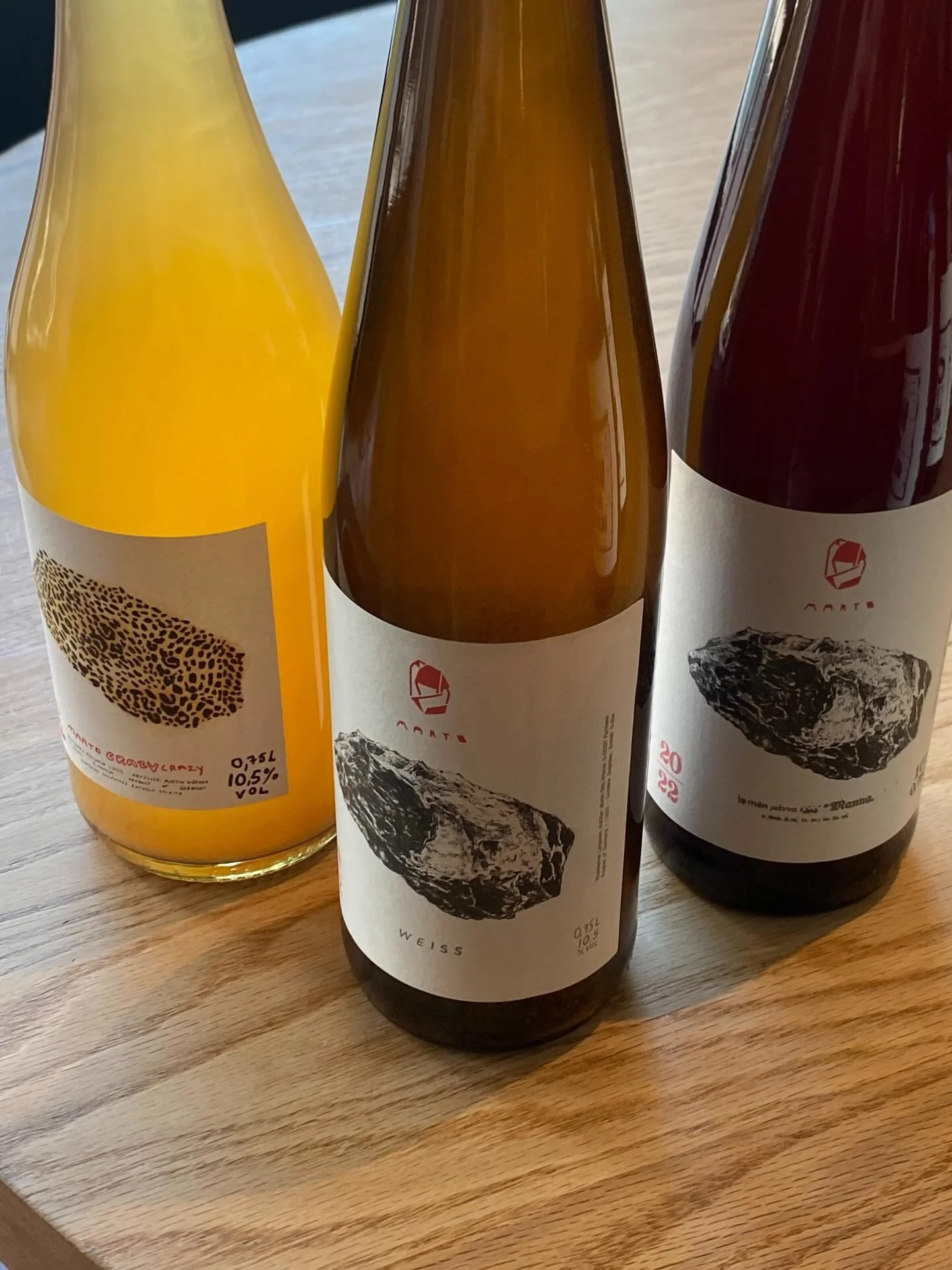 @marto_aoc wines have landed &mdash; Daniel Mattern&rsquo;s light-touch, high-energy Rheinhessen wines are built for daylight drinking.
We&rsquo;re lucky to have another sunny day &mdash;come get stuck in this arvo