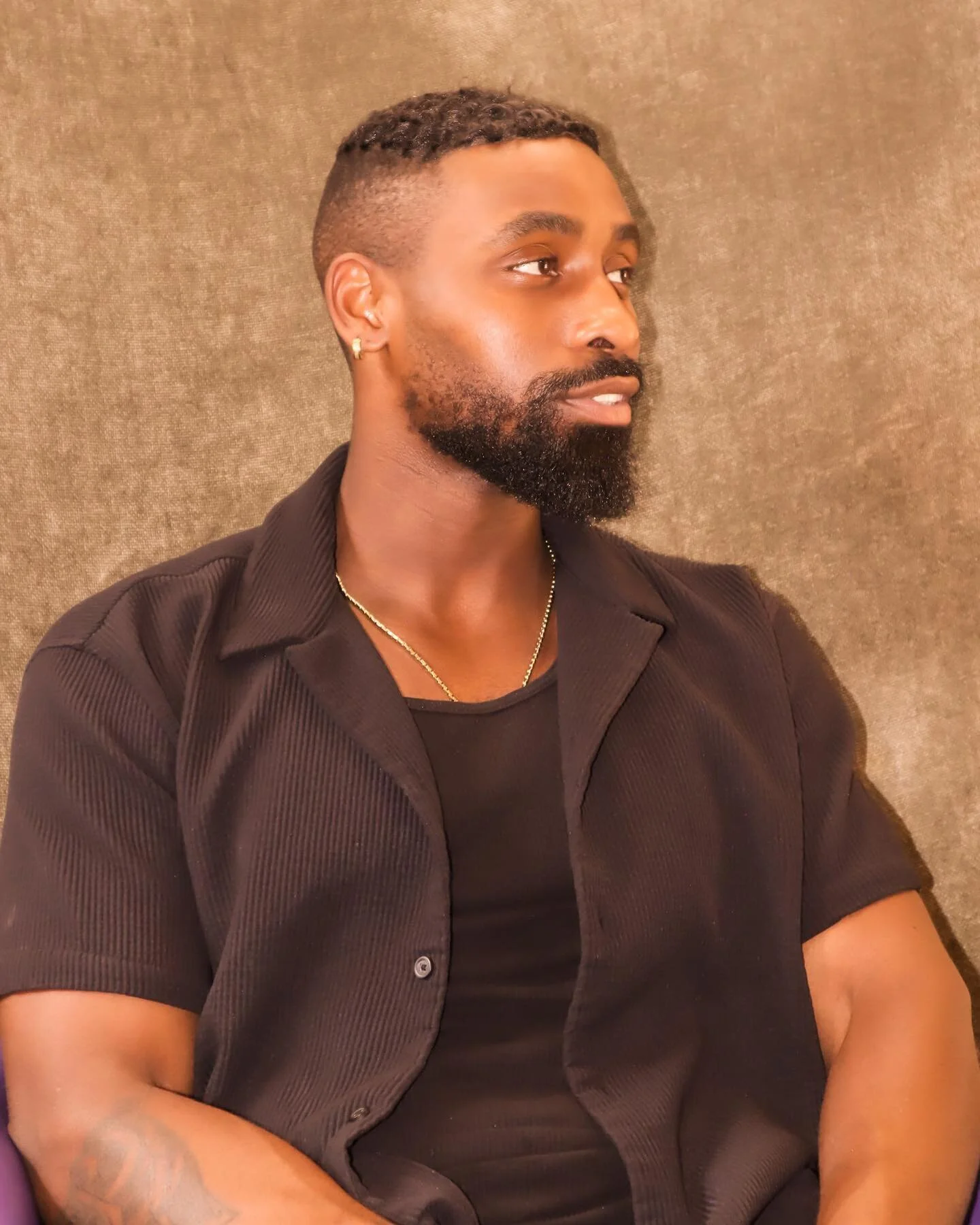 JP

#portraitphotography #studiophotography #filmmaker #studio #igers