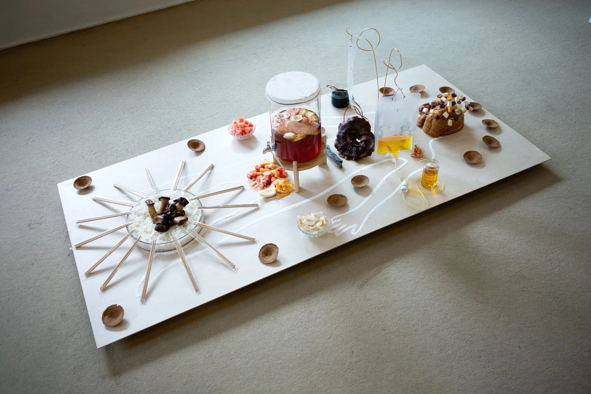 The Course (2025). Photo: HONG Jiyoung. Courtesy of set (KIM Yurmyurng, FOG Jiyul, LEE Jungmin) 코스(2025). 사진: 홍지영. 제공: 셋(김여명, 김지율, 이정민)
