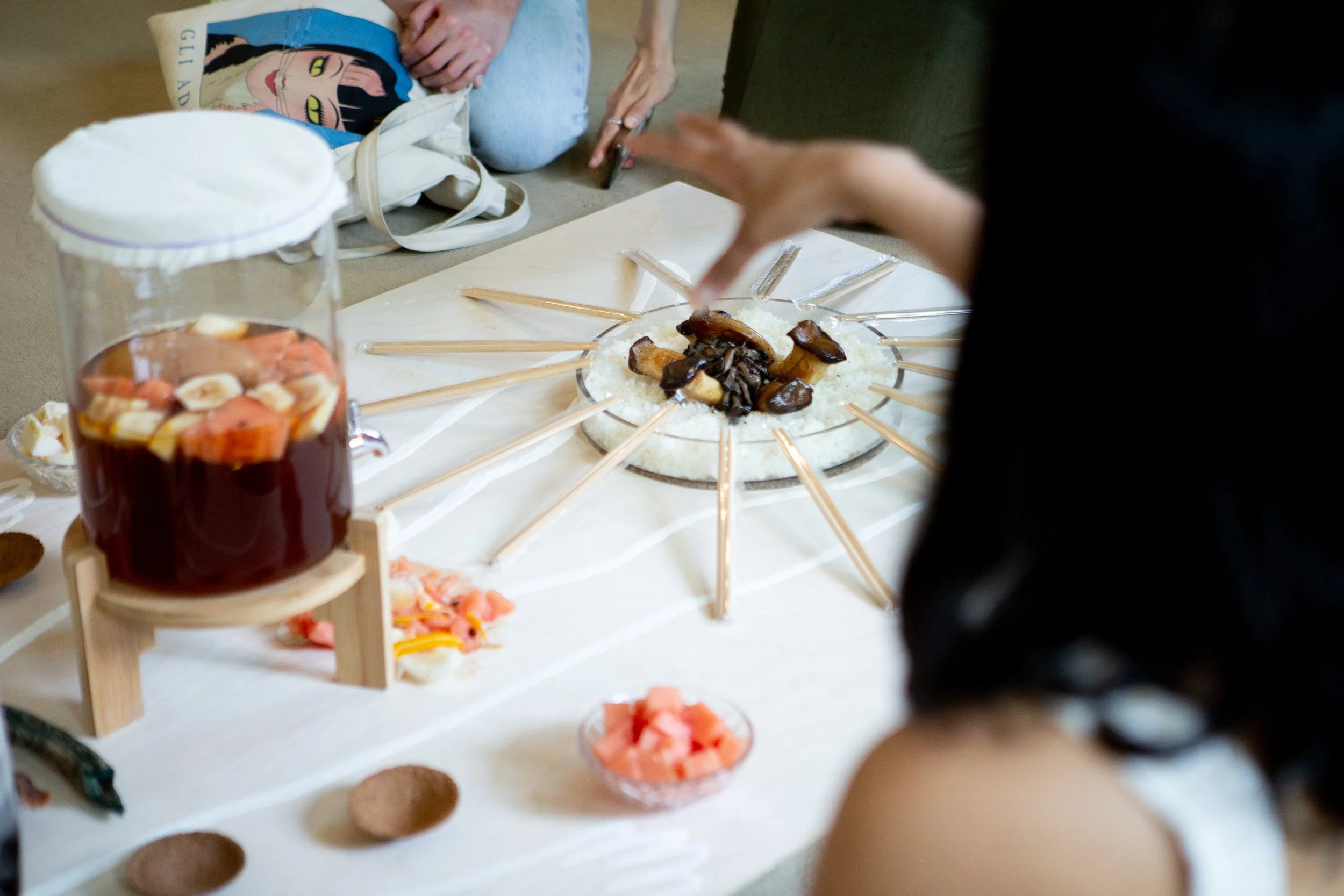 The Course (2025). Photo: HONG Jiyoung. Courtesy of set (KIM Yurmyurng, FOG Jiyul, LEE Jungmin) 코스(2025). 사진: 홍지영. 제공: 셋(김여명, 김지율, 이정민)
