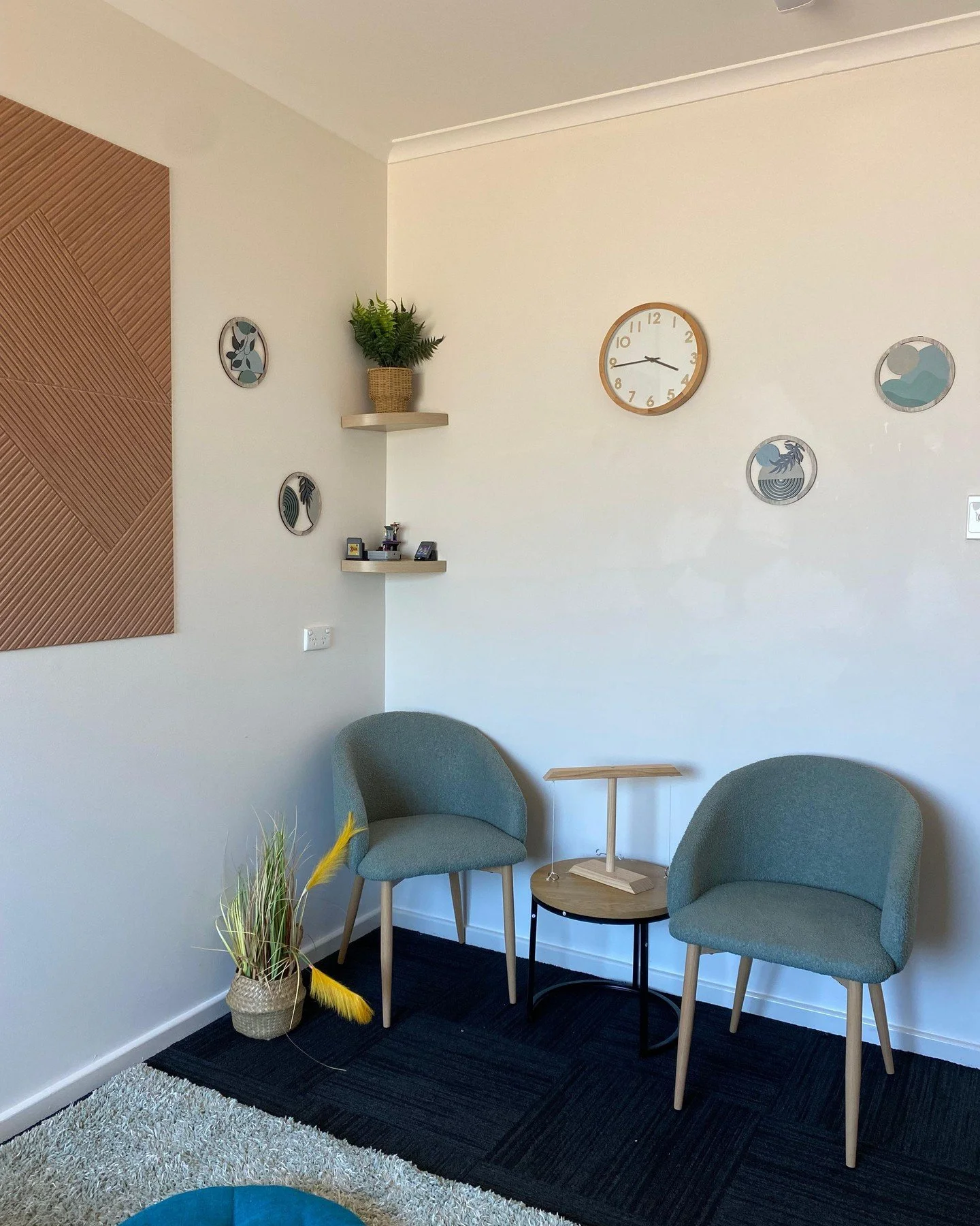 Ever wish you had a safe space? 

Meet friends, share stories, and feel truly welcome. Our MyTime support groups and Happy Hub hangouts are designed to connect carers and community members in a relaxed, inclusive setting.

Our hub is also available f