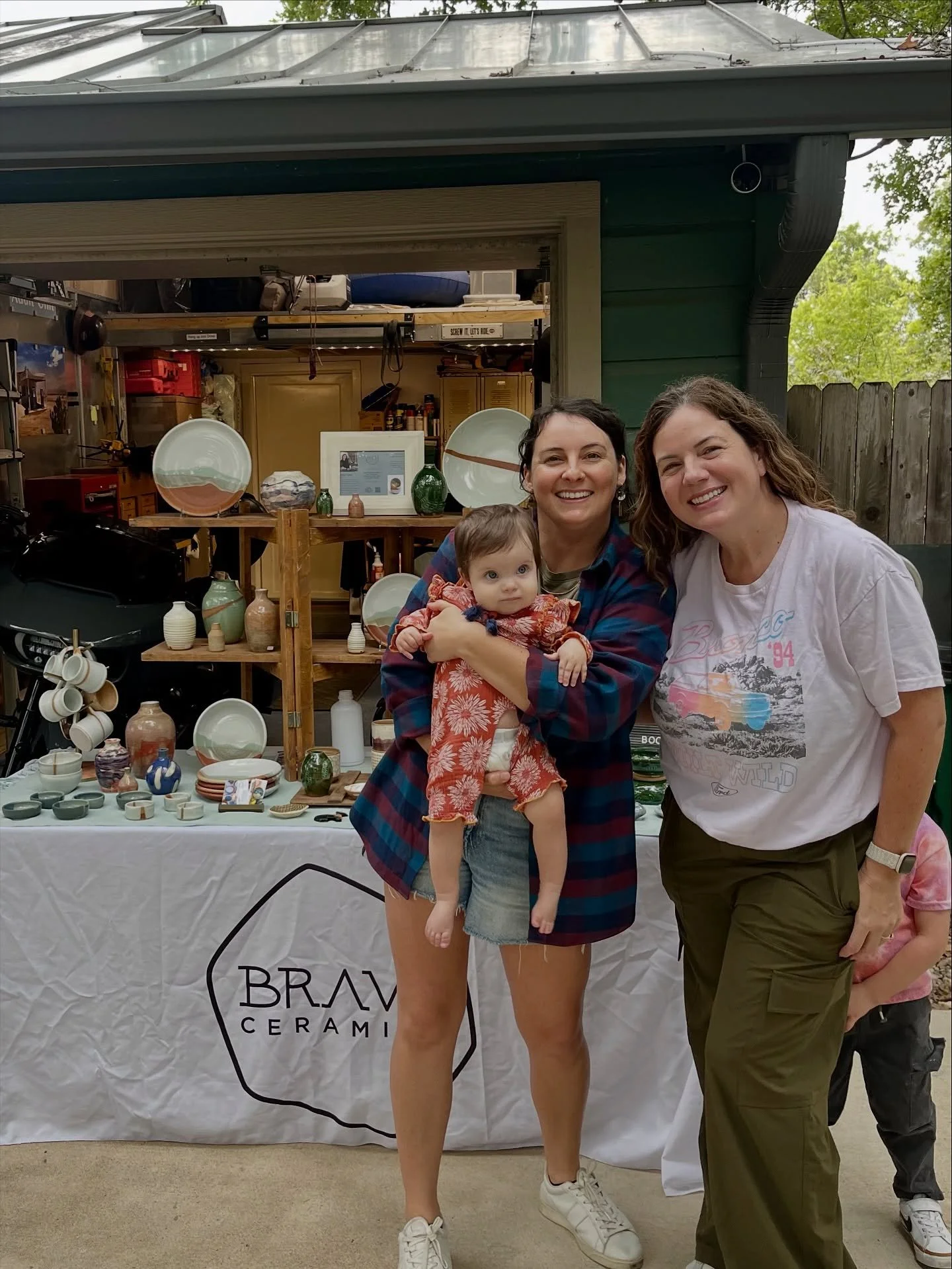 We had such a great time at Travis Heights Art Trail this weekend! 🎉🏡

Huge thanks to everyone who came out and supported local artists, including my sister @lolaatx 💙

And a special shoutout to all the incredible artists at Stop #5 for bringing t