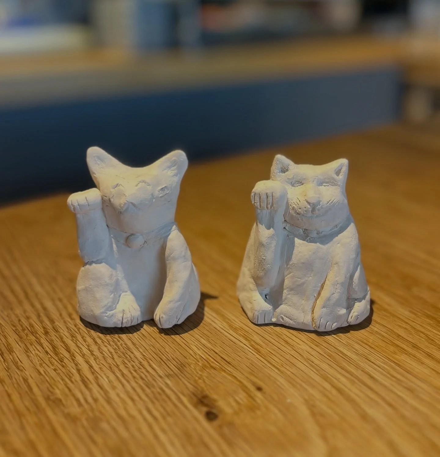 A little good luck is on its way 🐱🍀

We&rsquo;re bringing back our Maneki Neko Class this June with @urokonotonari!

Tickets coming soon ✨

&mdash;
#manekineko #luckycat #potteryclass #austinartists #austinevents
