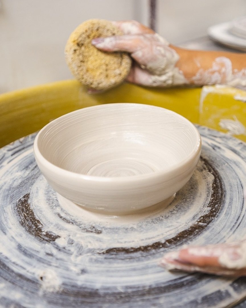 Our June Beginner Clay Combo is officially sold out 👏🎉

Check the link in bio for our upcoming wheel classes at @ceramigos_austin!

&mdash;
#potterswheel #throwingpottery #potteryclass #ceramicarts #austinartist
