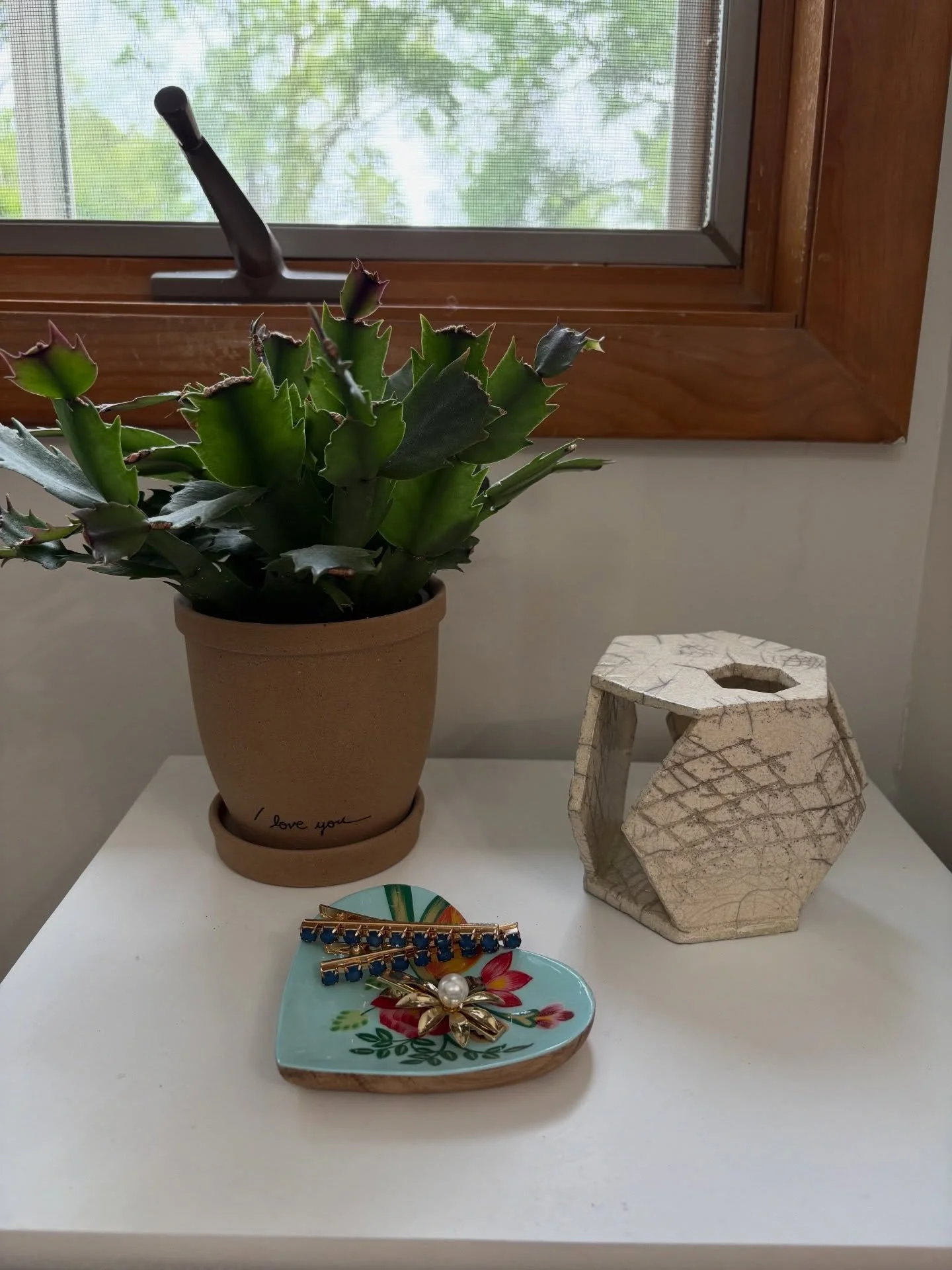 We love seeing Brave pieces out in the wild 🕯️✨

One of our original raku-fired hexagon candle holders is still at its forever home in Nebraska all these years 💙

&mdash;
#rakufired #candleholder #ceramicartist #ceramicart #artinthewild