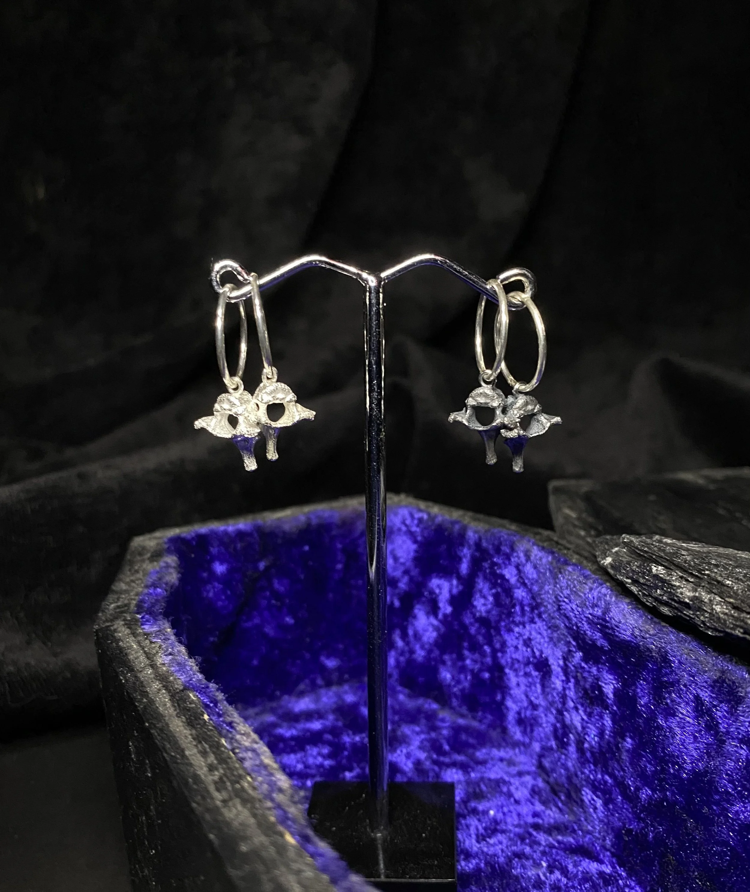 Mini vertebrae earrings