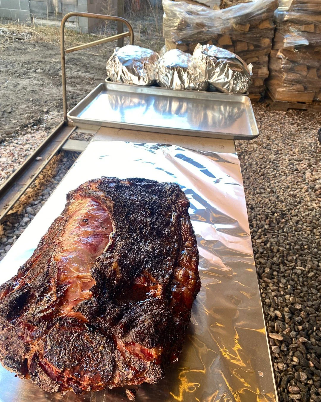 🍷 SATURDAY NIGHT DINNER SPECIAL 🍷
Smoked &amp; Braised Lamb Shanks served over mashed potatoes with a rich red wine gravy 👀
$22

We don&rsquo;t have a photo of the plate just yet &mdash; so please enjoy this one from a catering gig-

#TexasBarbecu