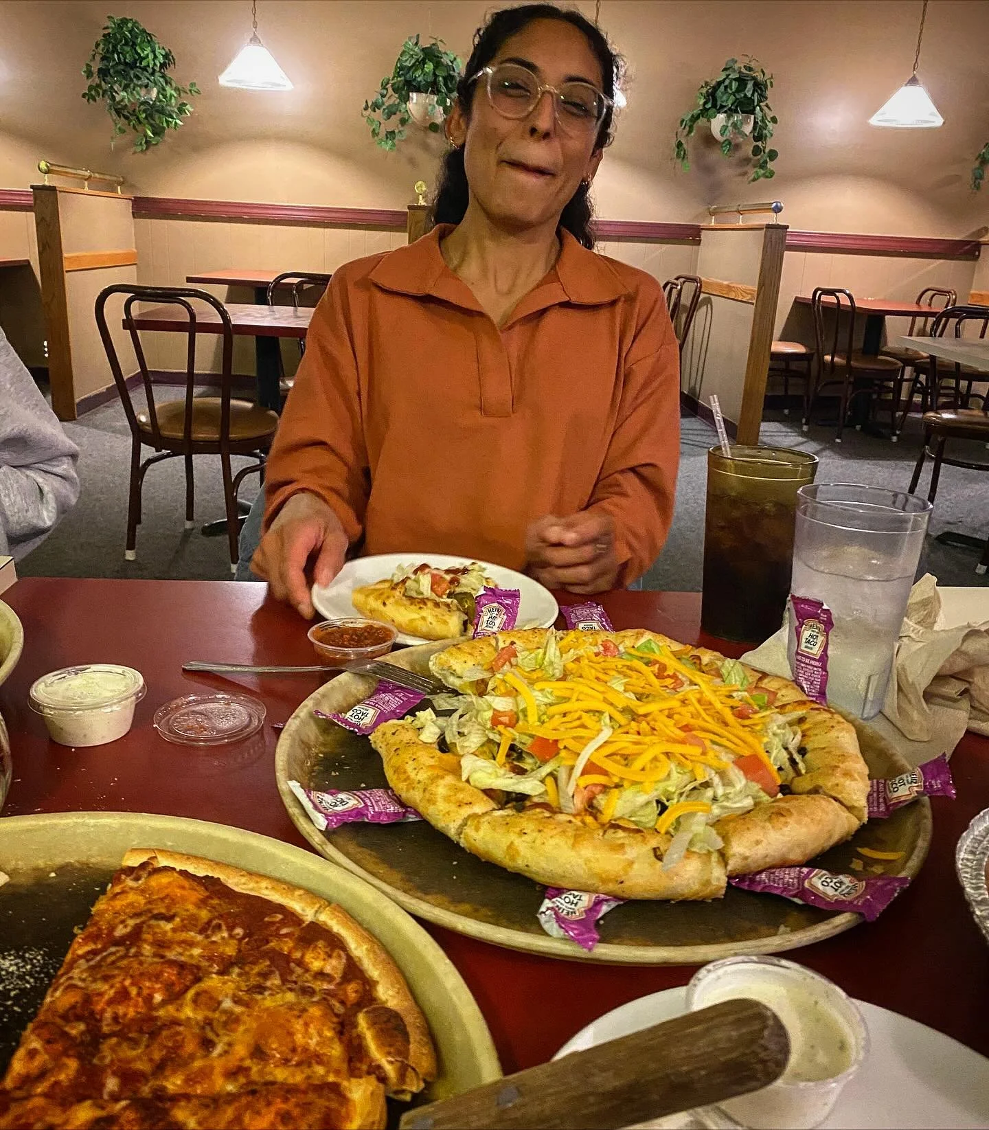 &ldquo;What do you do with your days off?&rdquo; We try to support local businesses and go on panhandle adventures! Arthur&rsquo;s Pizza in Scottsbluff was a gem. We love walking in to a business and feeling like it could be the 1980&rsquo;s, or anyt
