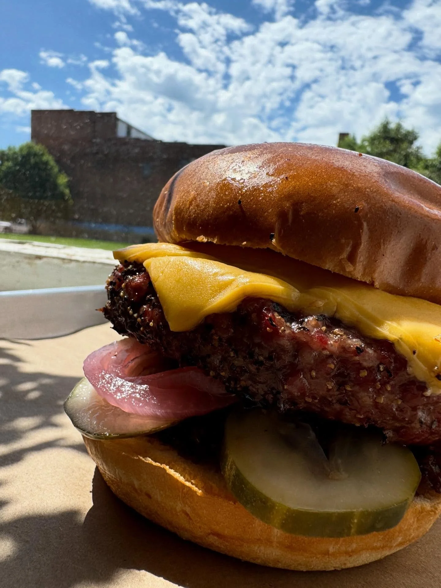 Smoked Cheeseburgers Monday 🍔
Ground brisket- pattied &amp; smoked with American cheese