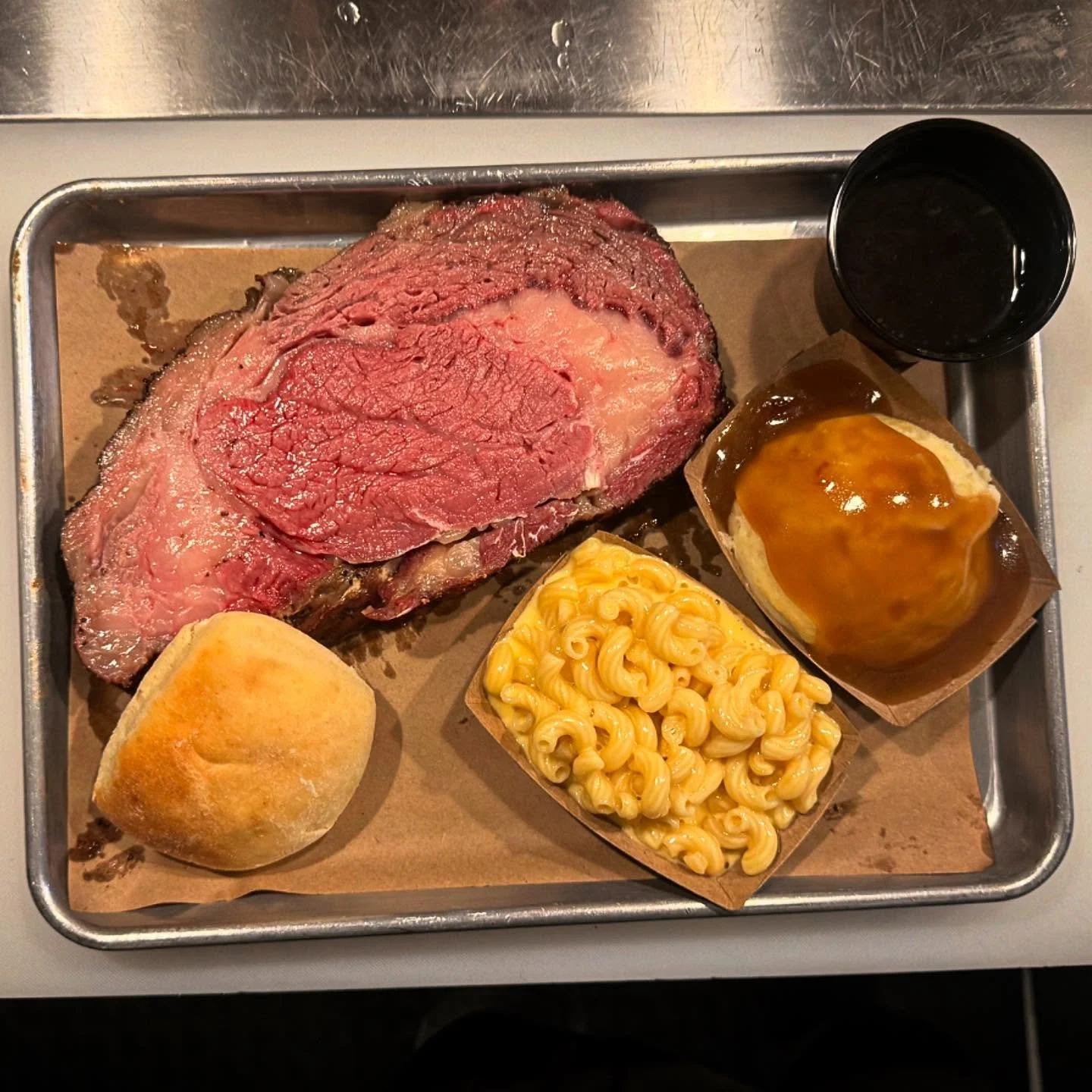 Thank you to everyone who came out for dinner 🌅
We appreciate you all. Celebrations are always better with barbecue❤️ There&rsquo;s just 5 of us doing all of the work behind the scenes and on the service line. We are so thankful to have a crew that 