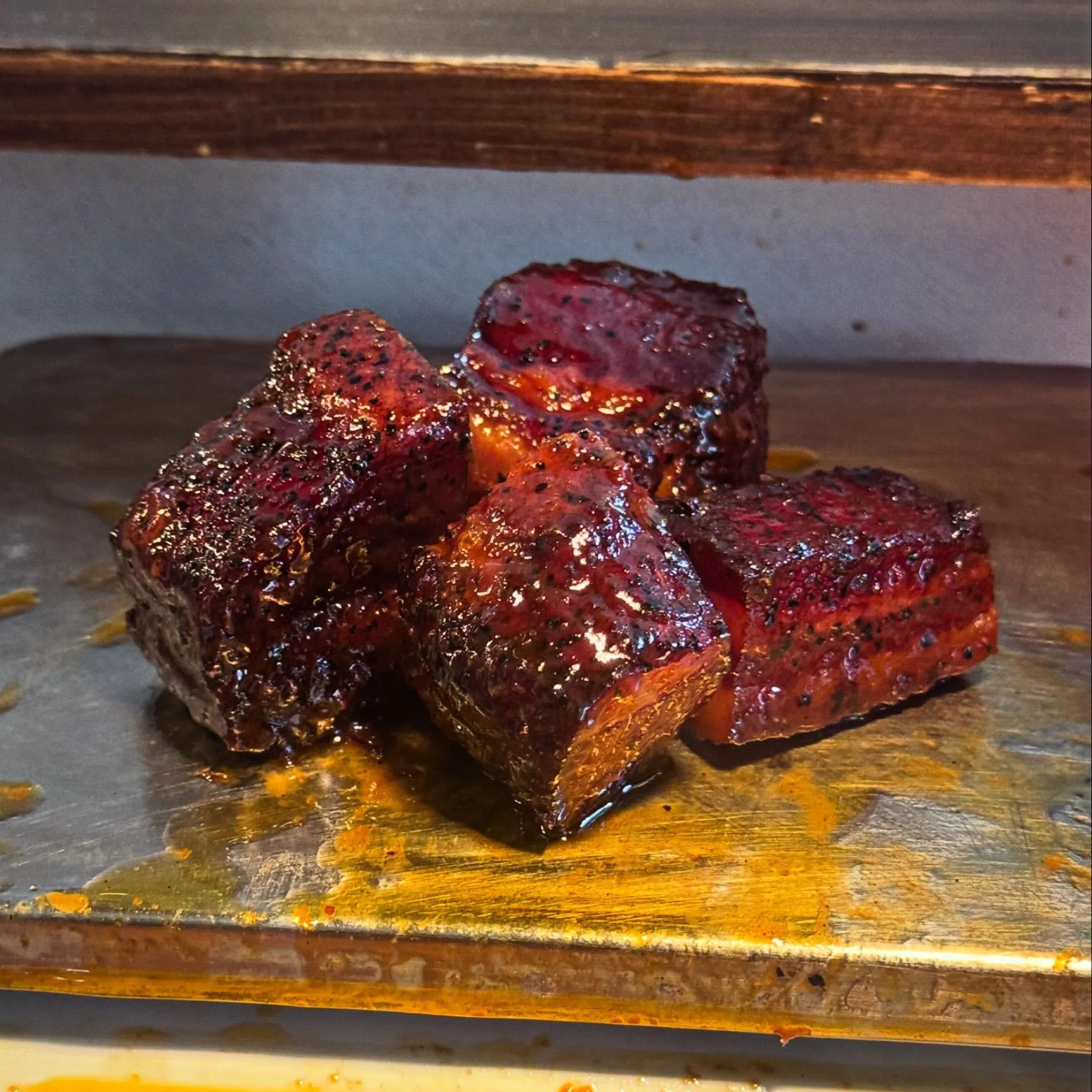 🌺MOTHERS DAY 11-3pm! Show mom love by treating her to lunch &amp; spending quality time downtown. WE WILL NOT SELL OUT. Literally cooking a mountain of brisket/pulled pork/turkey and so much more. 

$30 racks of ribs &amp; burnt ends on the board(wh