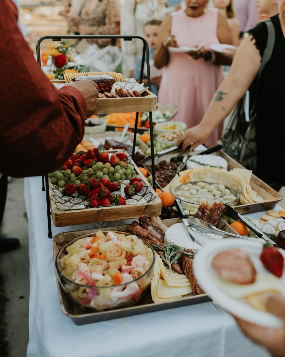 All Golden Hour Barbecue items at The Butte Bakery Alliance are BOGO 50% OFF.
That includes fresh Hatch N Cheese Sausage, available while supplies last.
Once it&rsquo;s gone, it&rsquo;s gone until next year!
Stock the freezer, share with a friend, or