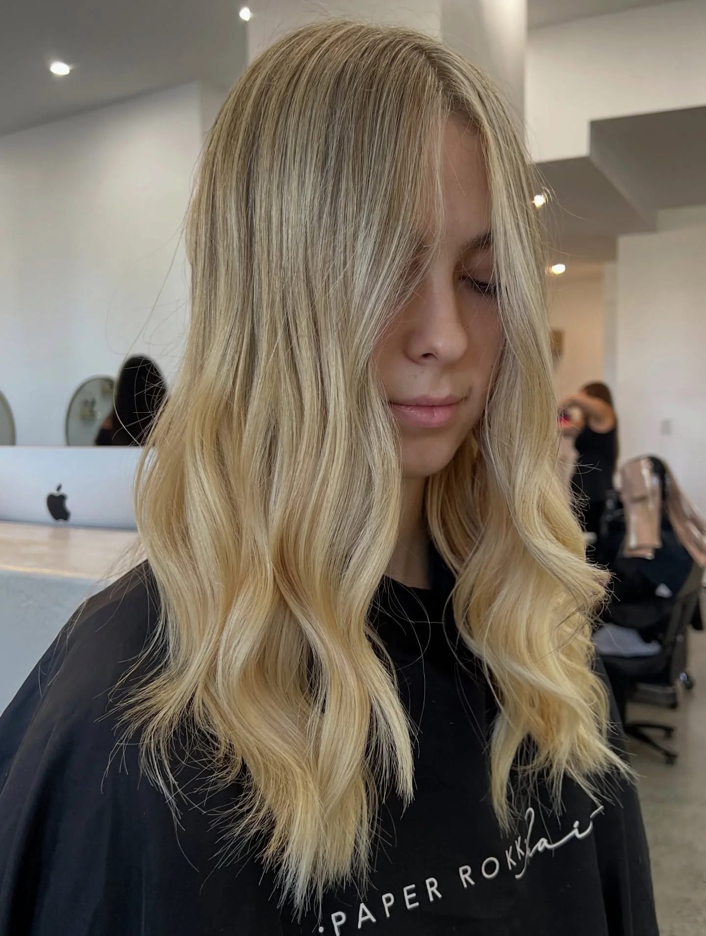 Ya&rsquo;ll better swipe for the before 🔚

The blonde colour correction of our dreams 💭 ✨