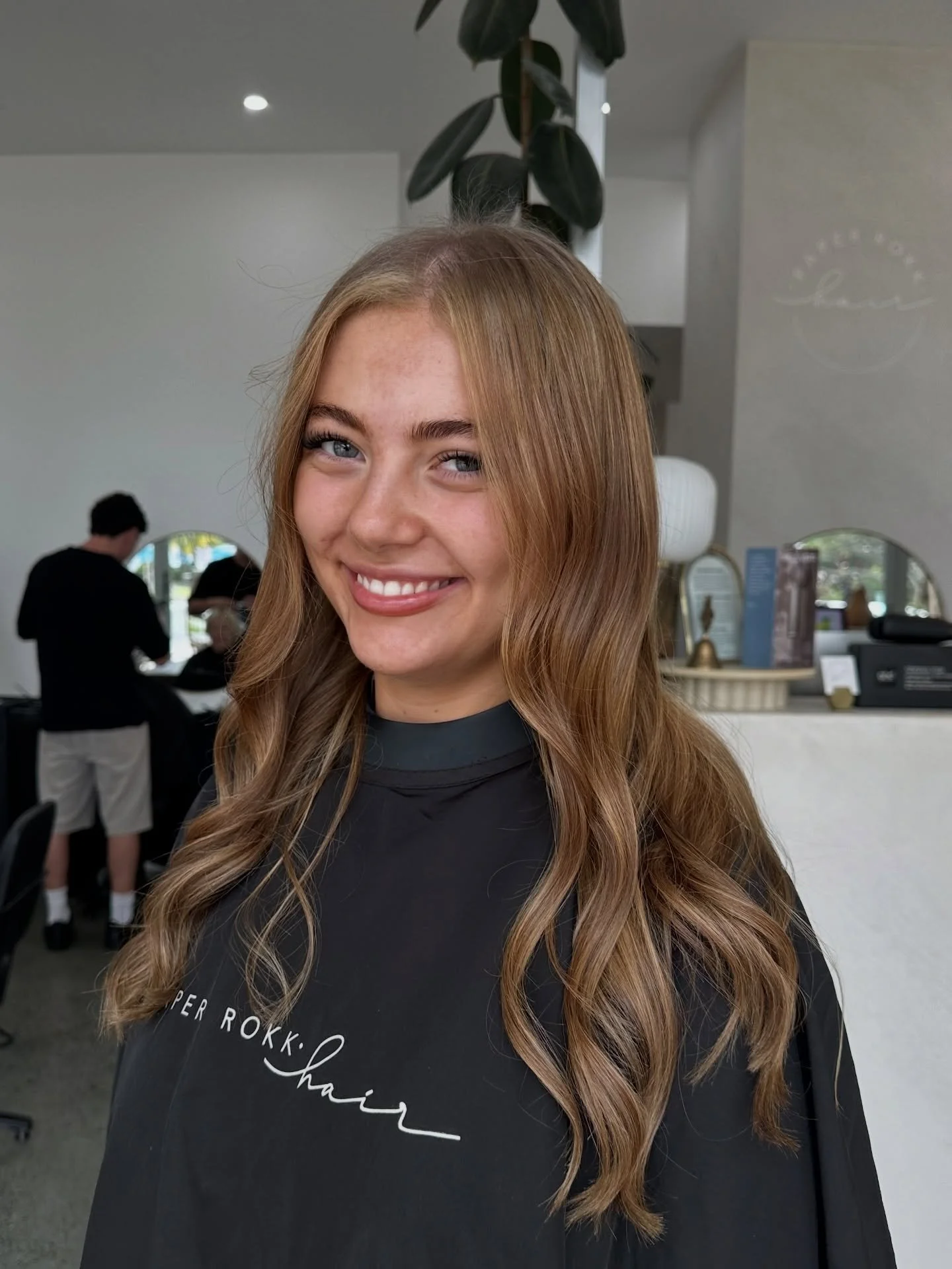 How stunning are our clients? 🤍 Ready for your own transformation? Book your appointment via the link in bio