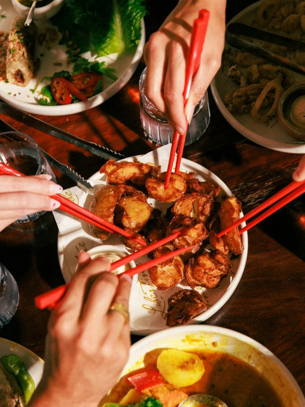 If happiness had a crunch, this would be it 😍
Crispy smashed chat potatoes + hickory mayo = banquet bliss

Part of our $49pp Wednesday* Banquet, Baby! Come and join us, available every day 😉

#livelikelibertine

Call (07) 3367 3353 or book online a