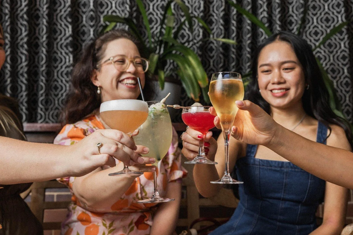 Friday vibes are officially in full swing 💥💃

Bolt-On Beverage Packages are pouring at lunch, with cocktails on repeat and share plates made for long, loud tables 🥢

Round up the crew, lock in a banquet and ease straight into weekend mode 😉

Bolt