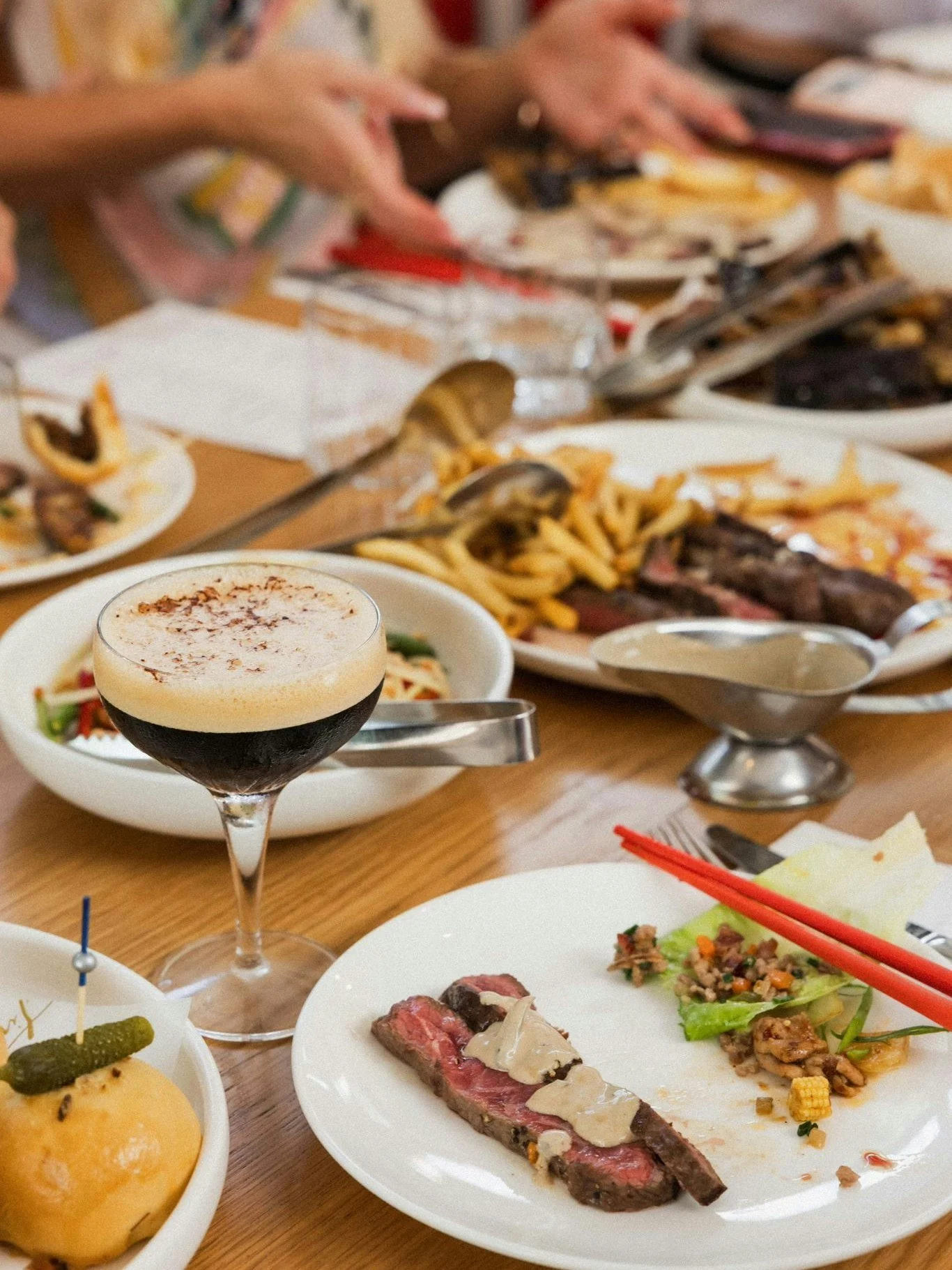 대담한 플레이트, 화려한 칵테일, 주말을 마무리하는 최고의 시작 ~ 리버틴의 일요일입니다 🍷

#itslibertinebaby

전화 (07) 3367 3353 또는 온라인 예약 www.libertine.net.au