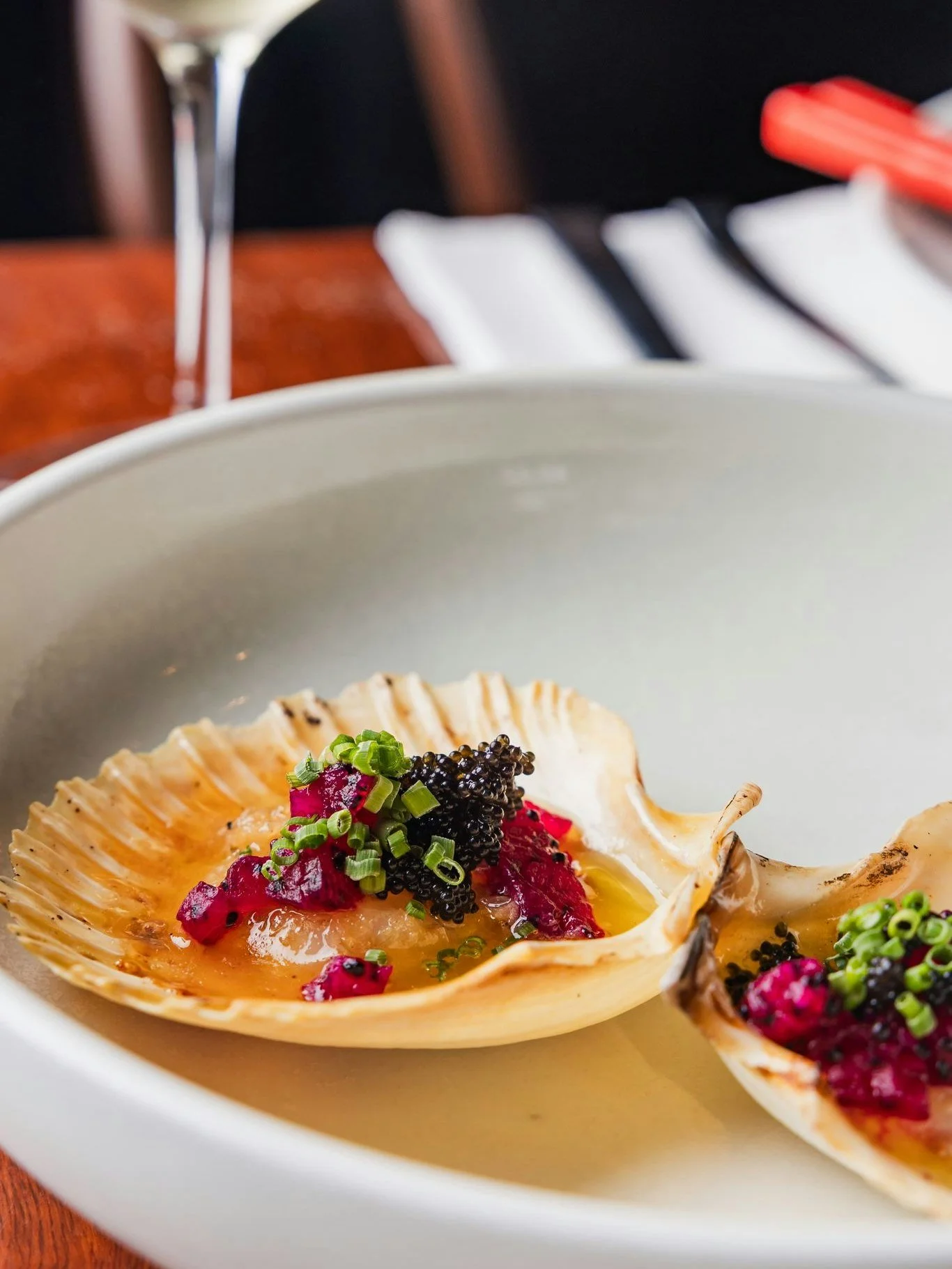 Happy Easter 🐰✨

Oven-Baked Hokkaido Scallops with lemongrass butter, rich, delicate and made to savour every bite ~ part of our $89pp Easter Banquet, made for long lunches and even longer catch-ups 🥢💃

#libertineeaster

Call (07) 3367 3353 or boo