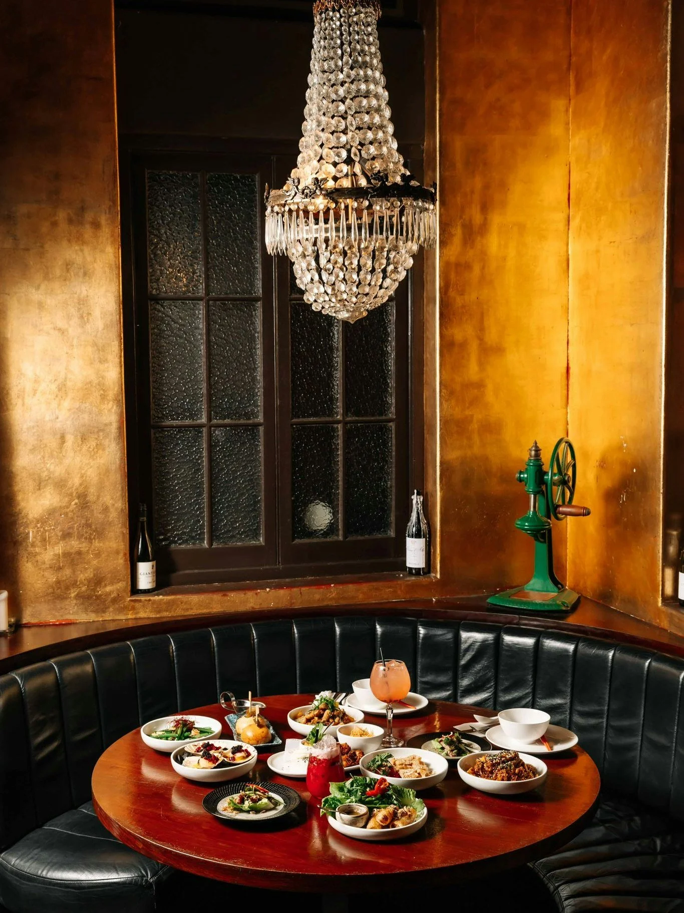 Friday night is on 💃🔥

Kick off the weekend, Libertine style 🍷✨

#livelikelibertine

Call (07) 3367 3353 or book online at www.libertine.net.au