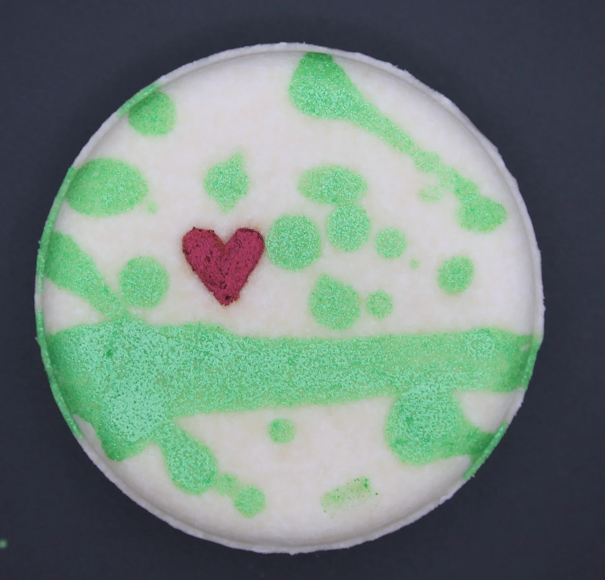 I Stole Christmas Shower Steamer with a playful blend of sticky-sweet vanilla, sugar, and fruity notes, perfect for adding holiday cheer and whimsy to your shower.