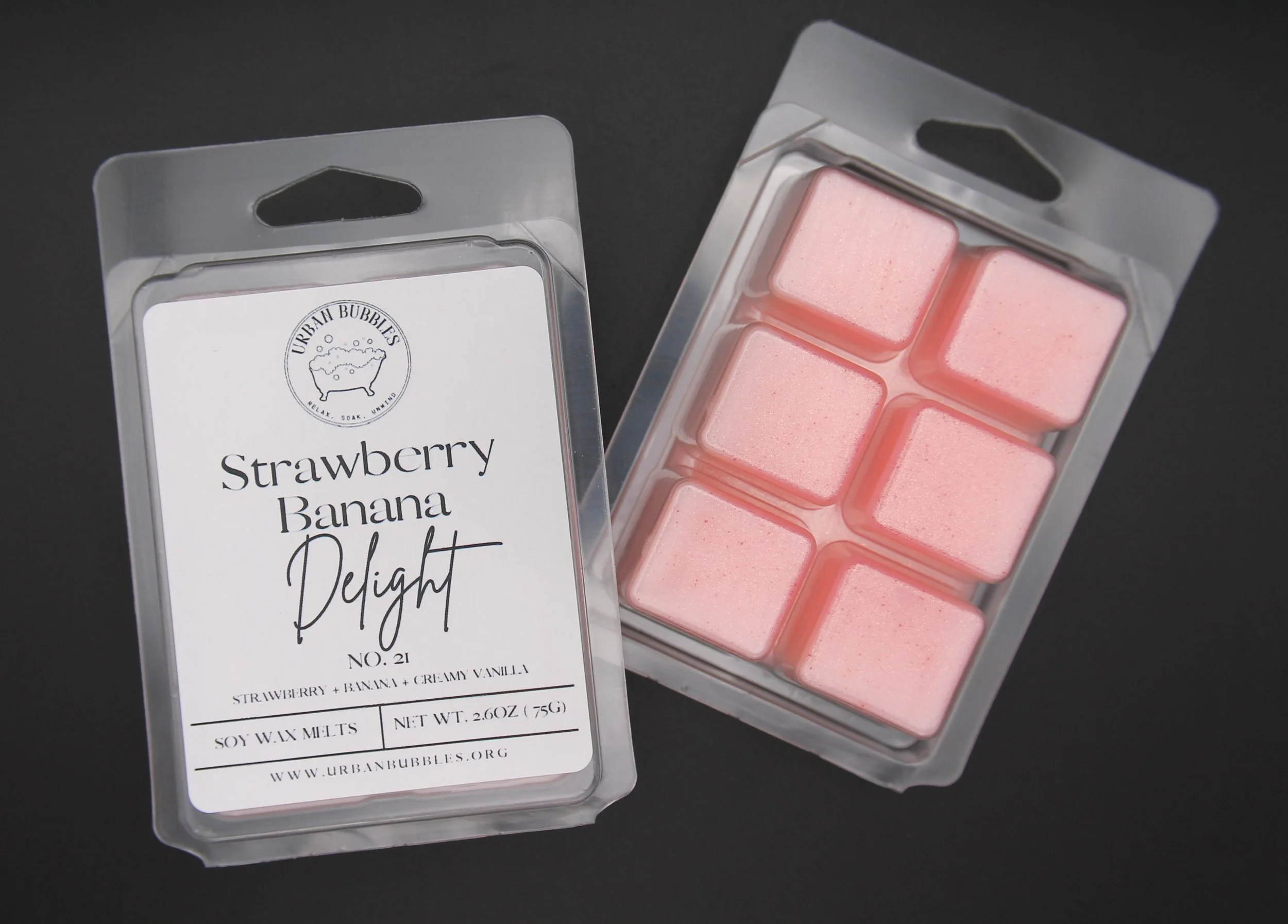 Strawberry Banana Delight Wax Melt with a sweet aroma of ripe strawberries and creamy bananas, perfect for creating a fruity ambiance.